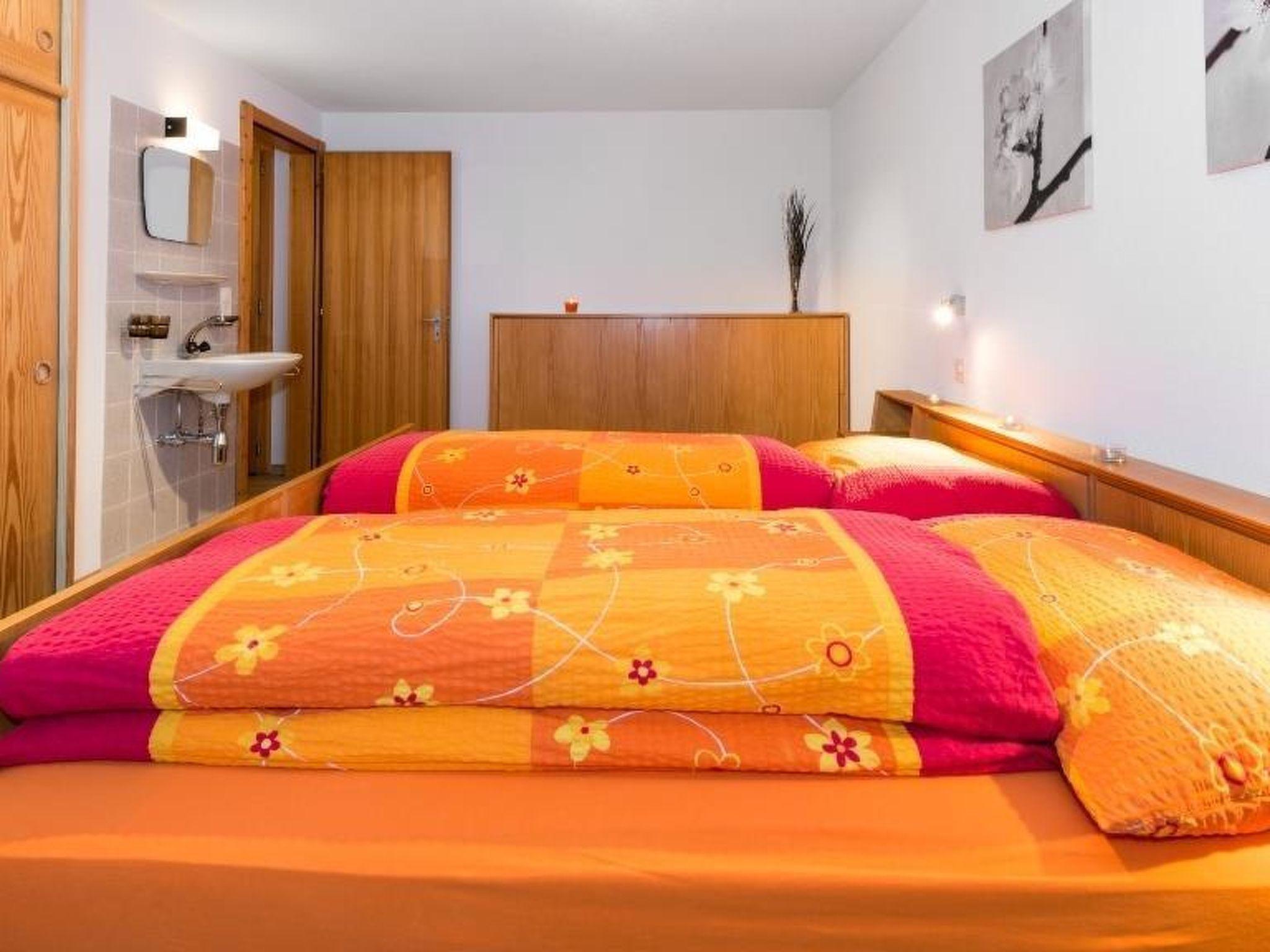 Foto 21 - Apartamento de 2 habitaciones en Saas-Grund con sauna
