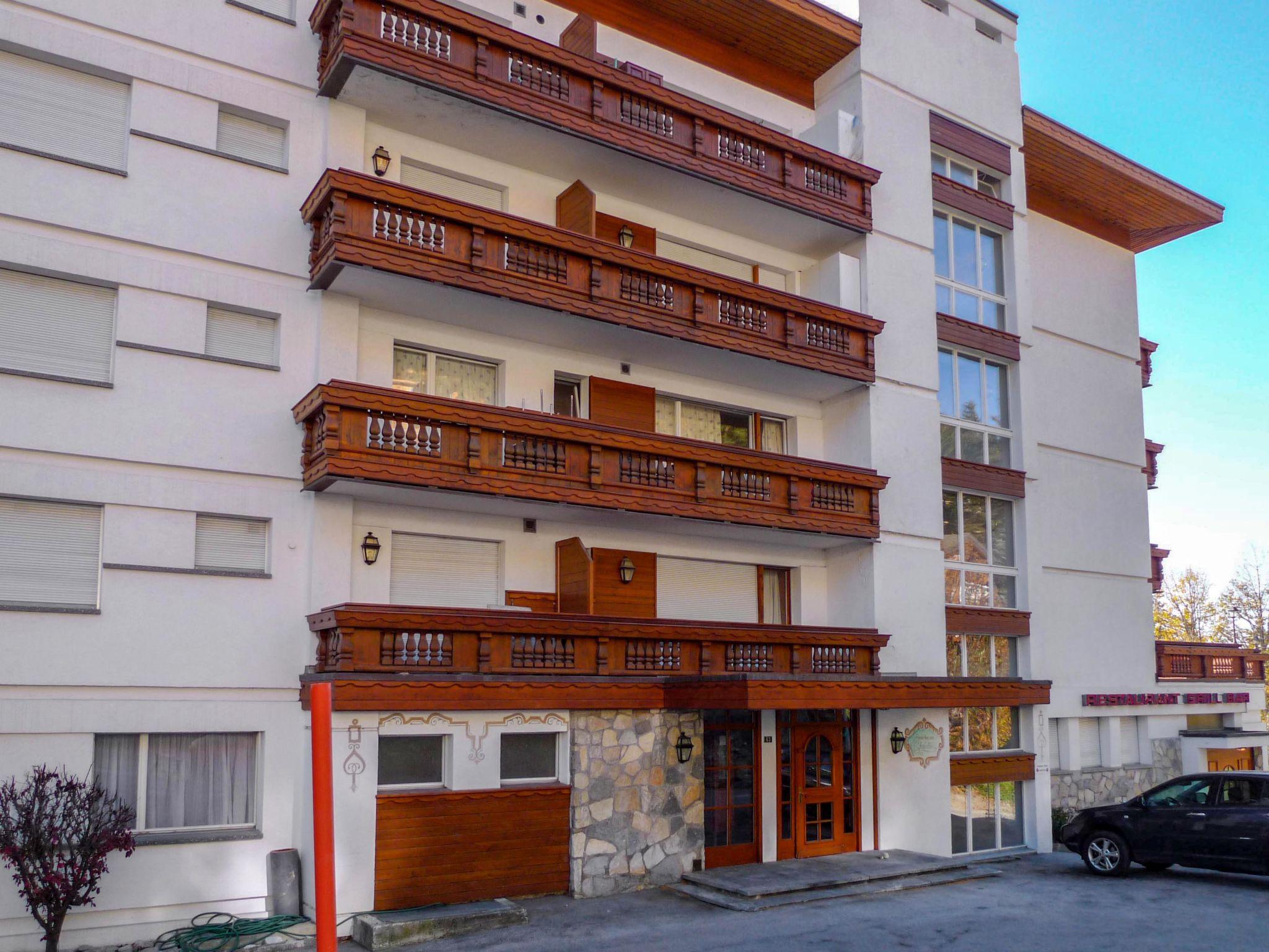 Photo 18 - Appartement de 1 chambre à Lens avec piscine et vues sur la montagne