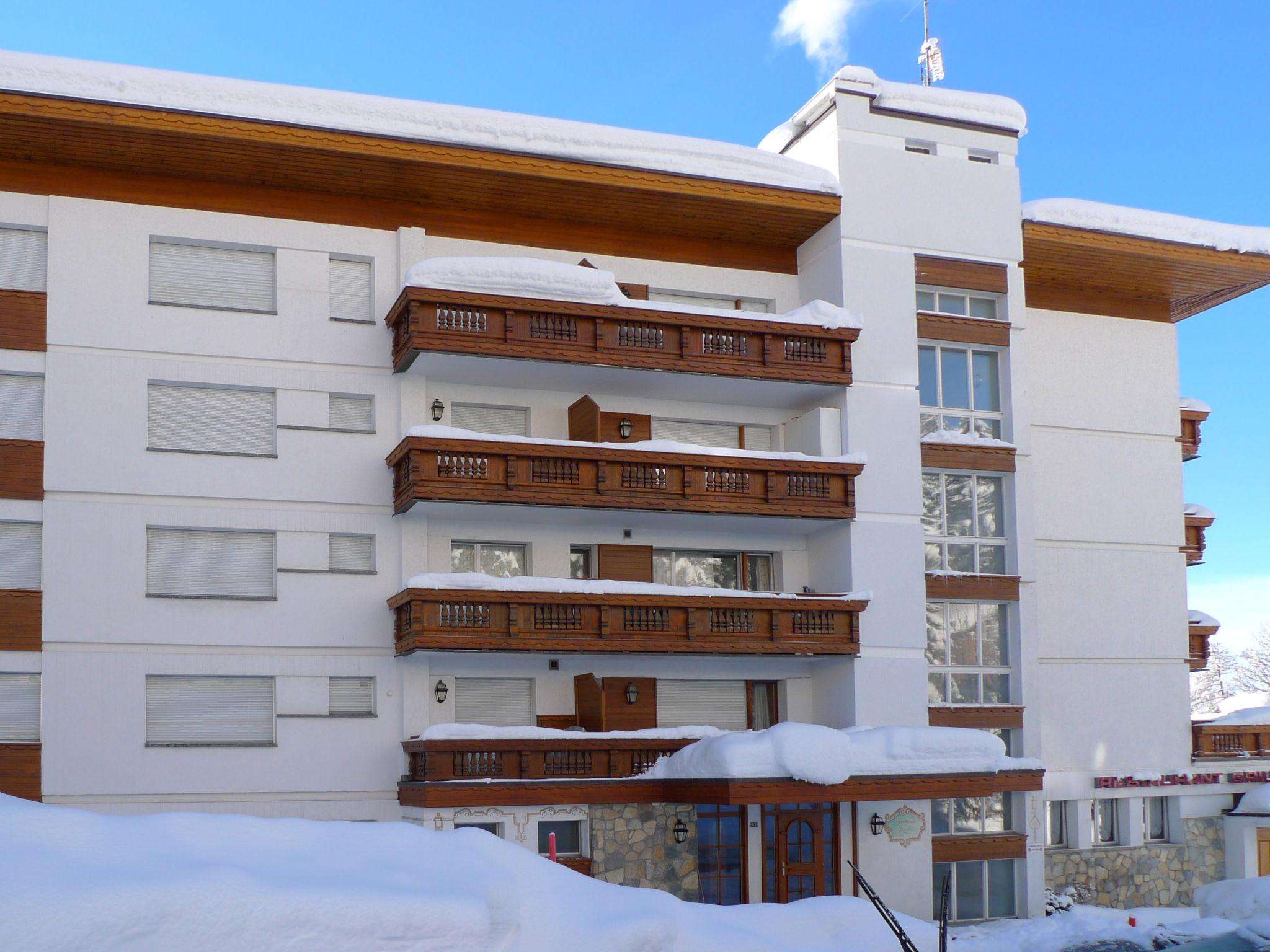 Photo 21 - Appartement de 1 chambre à Lens avec piscine et vues sur la montagne