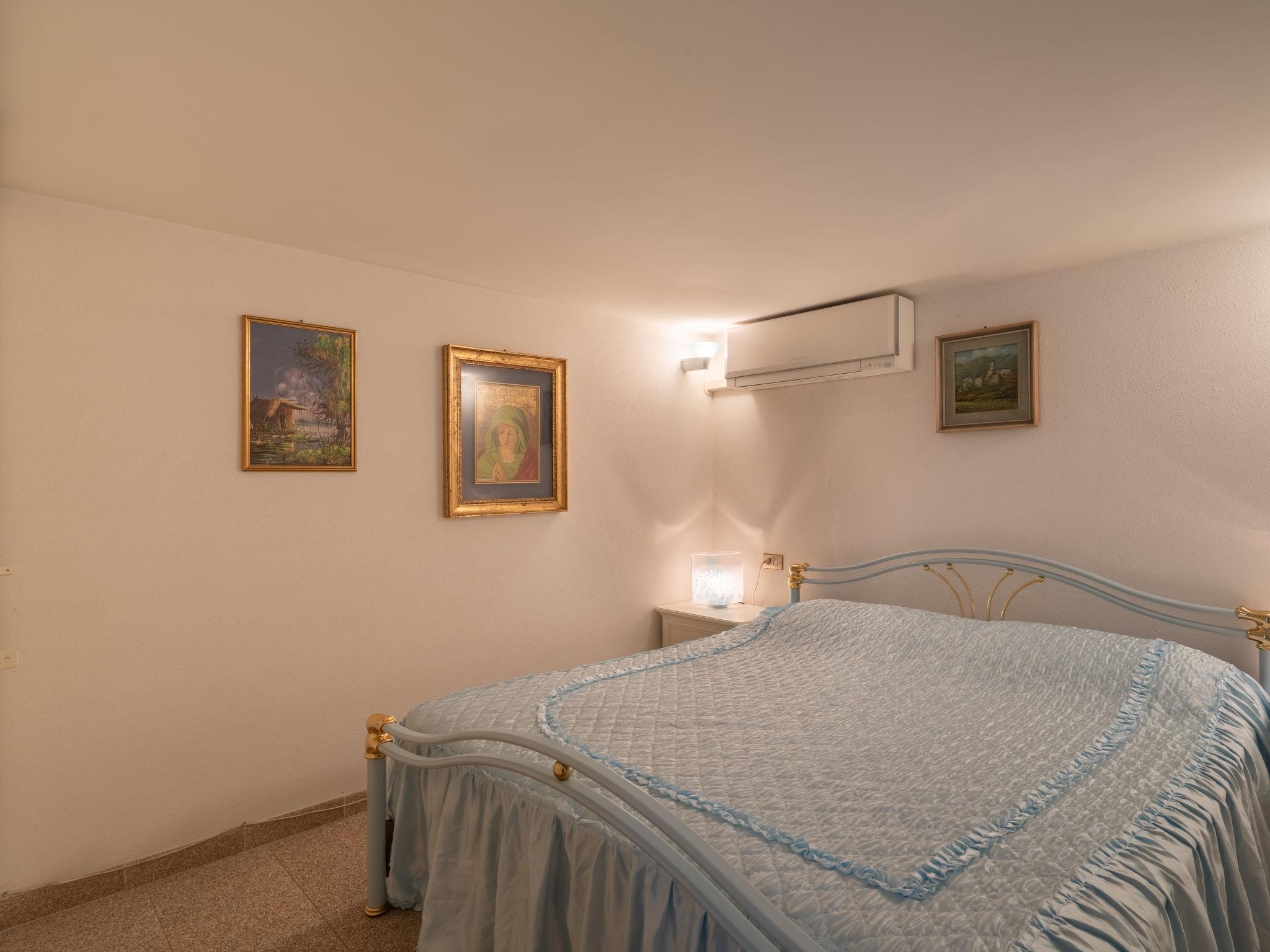 Foto 9 - Apartamento de 1 quarto em Ventimiglia com piscina e jardim