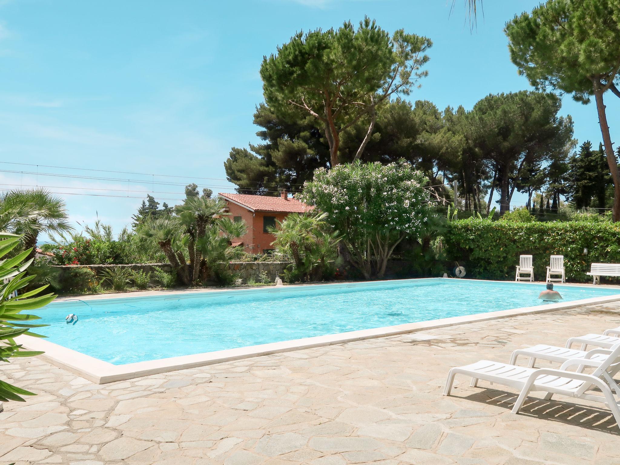 Photo 20 - Appartement de 1 chambre à Vintimille avec piscine et vues à la mer