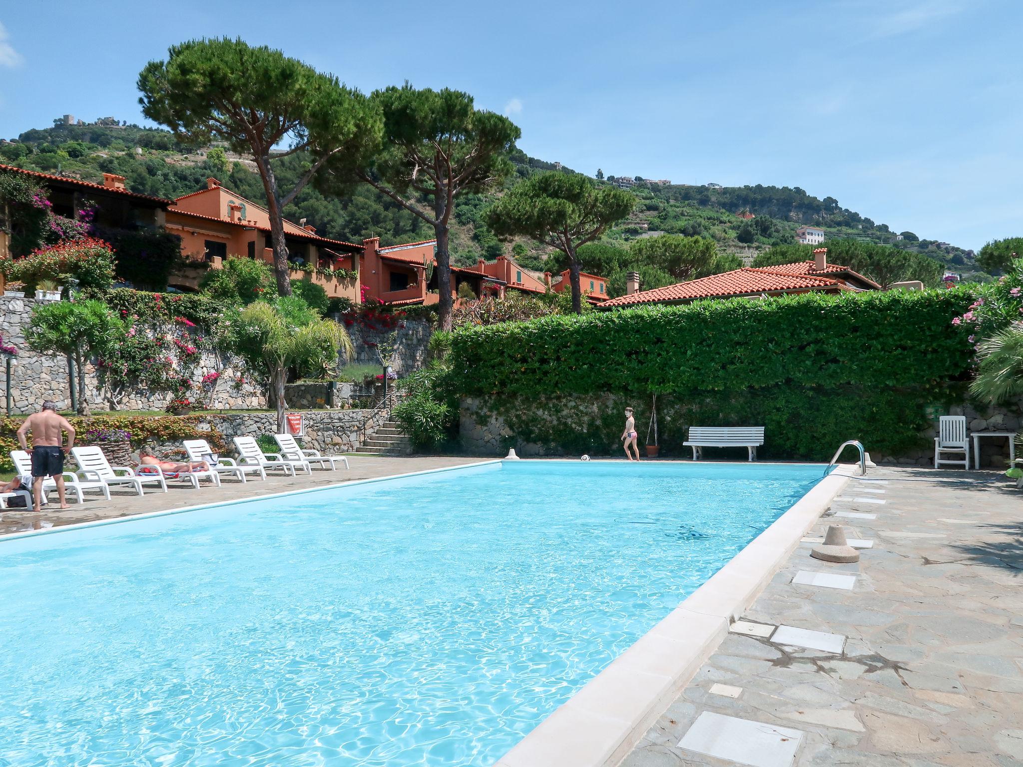 Foto 4 - Apartamento de 1 quarto em Ventimiglia com piscina e jardim