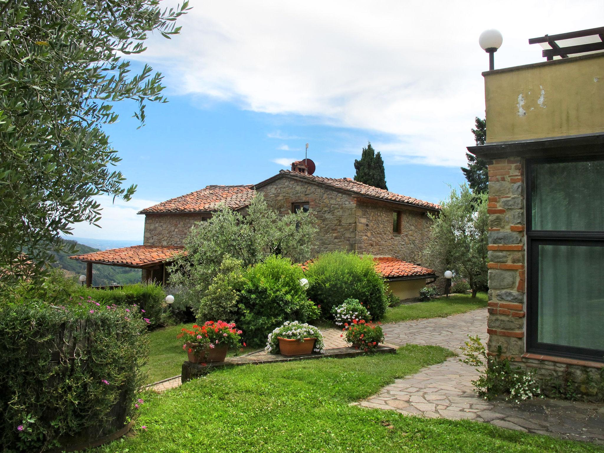 Photo 7 - 2 bedroom Apartment in Pescia with swimming pool and garden