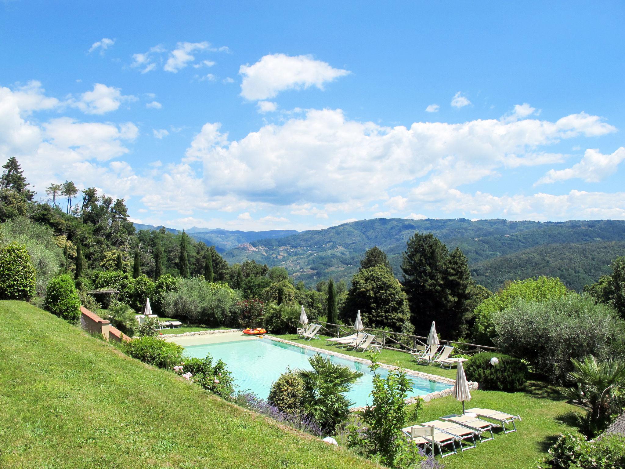 Foto 8 - Appartamento con 2 camere da letto a Pescia con piscina e giardino