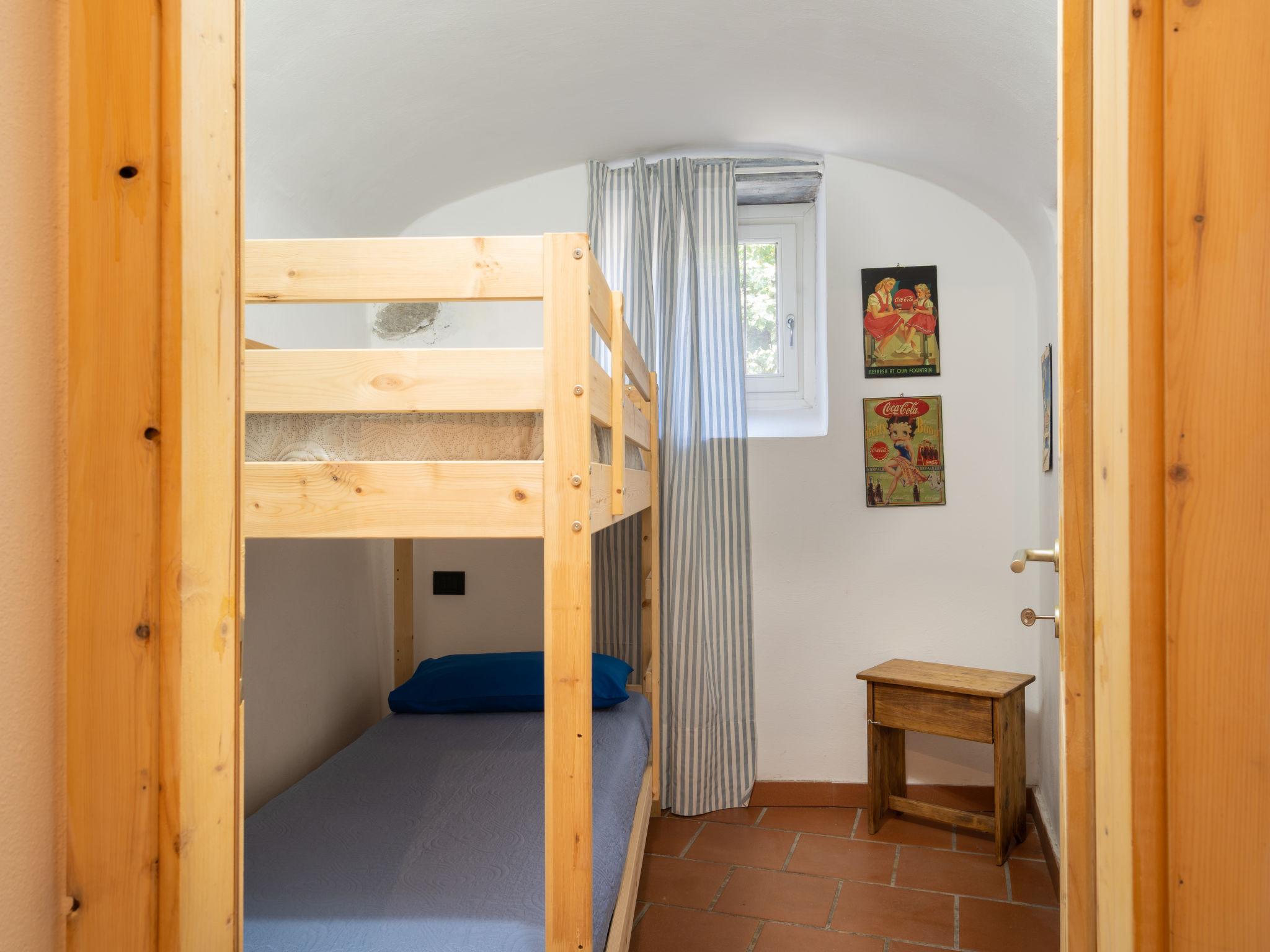 Foto 12 - Apartment mit 1 Schlafzimmer in Cisano sul Neva