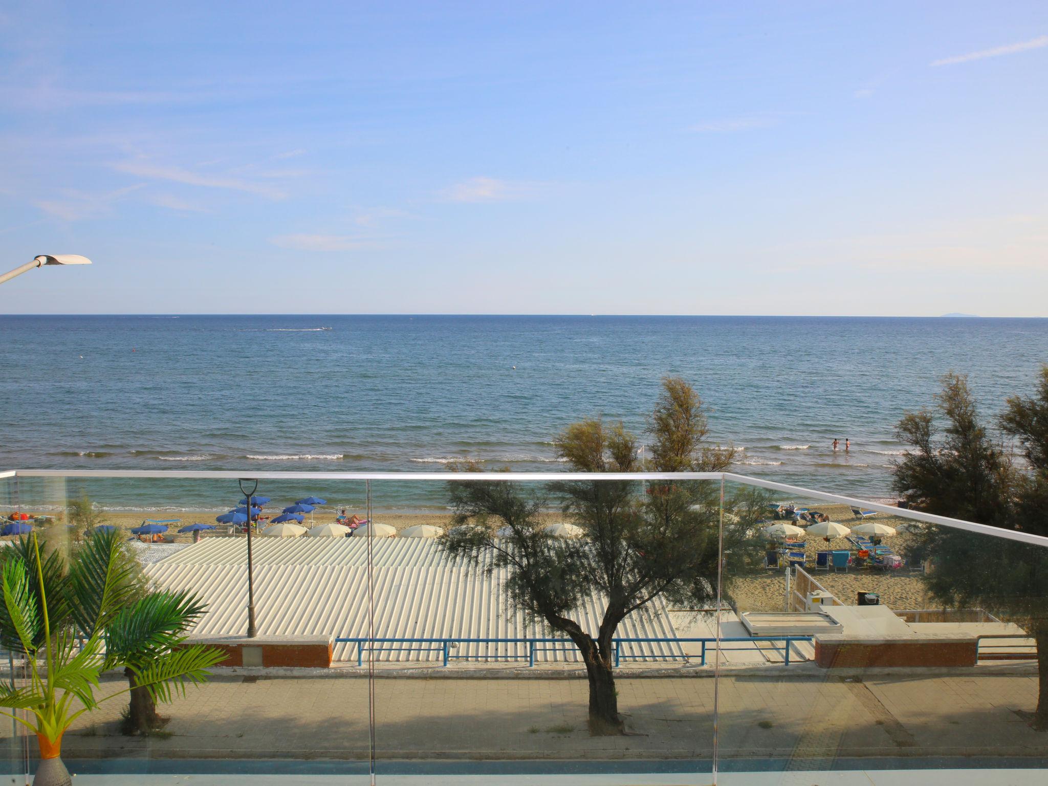 Foto 24 - Appartamento con 2 camere da letto a Terracina con piscina e vista mare