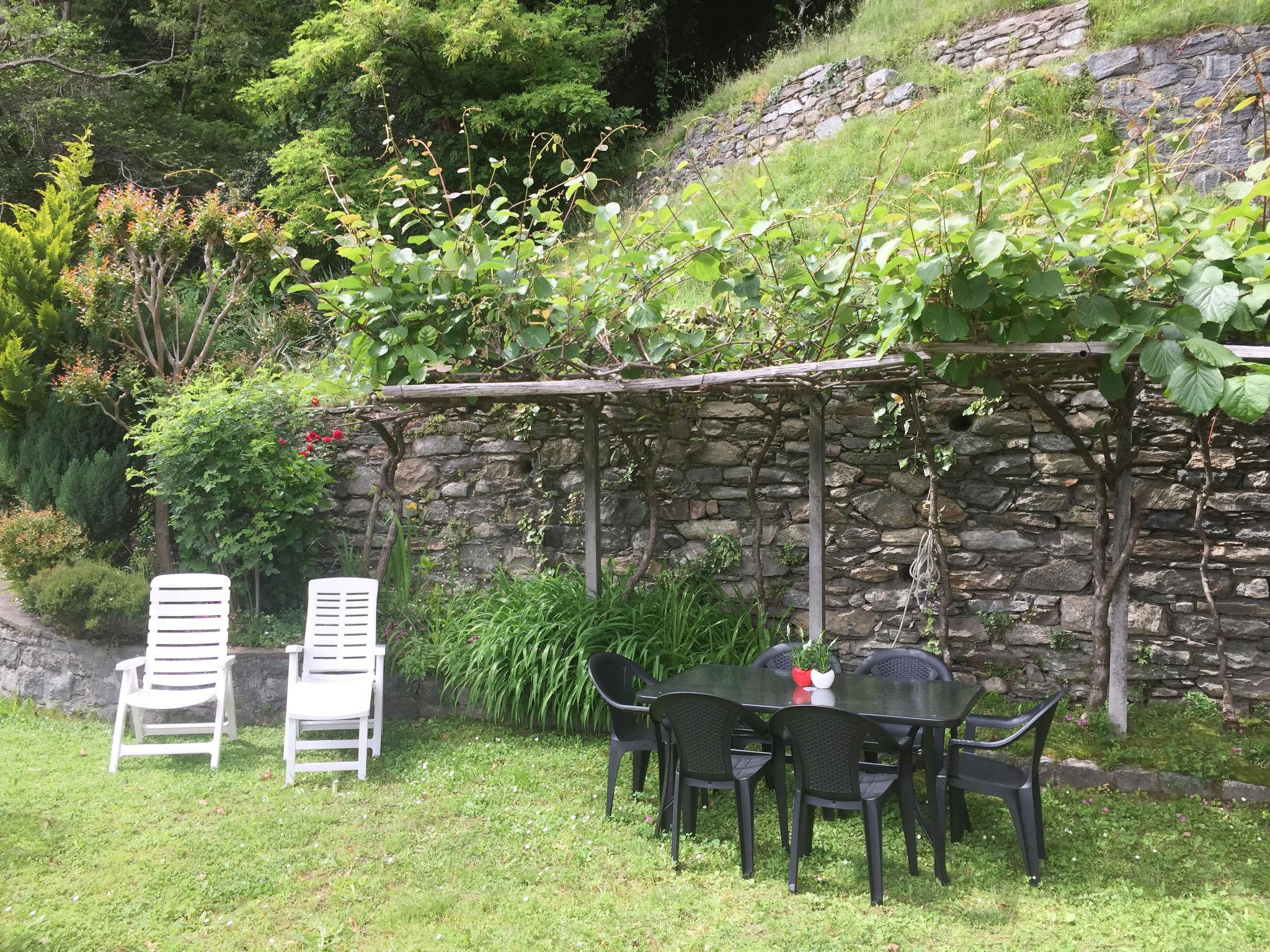 Photo 3 - Appartement de 3 chambres à Gera Lario avec jardin et vues sur la montagne