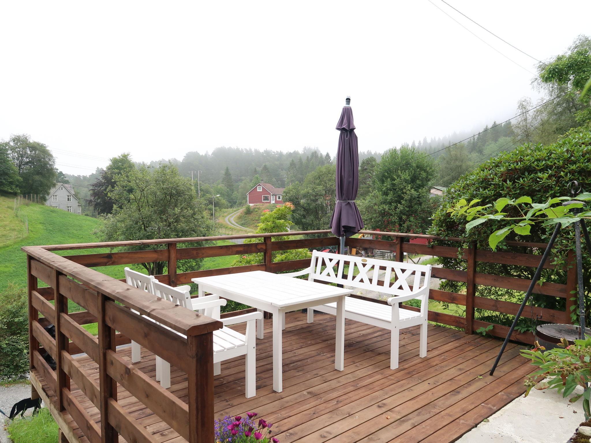 Photo 6 - 3 bedroom House in Tysnes with garden and terrace