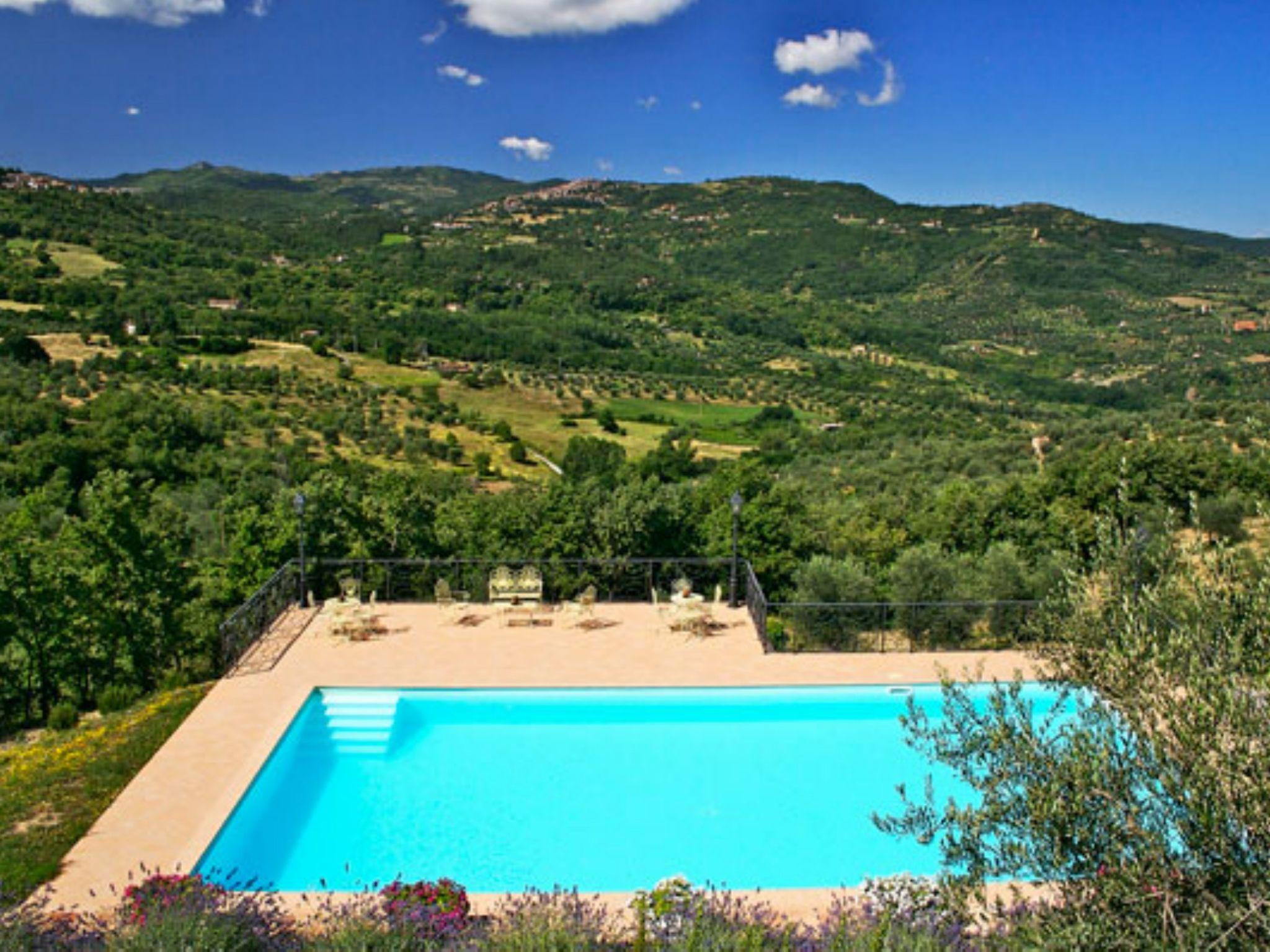 Foto 2 - Casa de 6 quartos em Castel del Piano com piscina privada e jardim