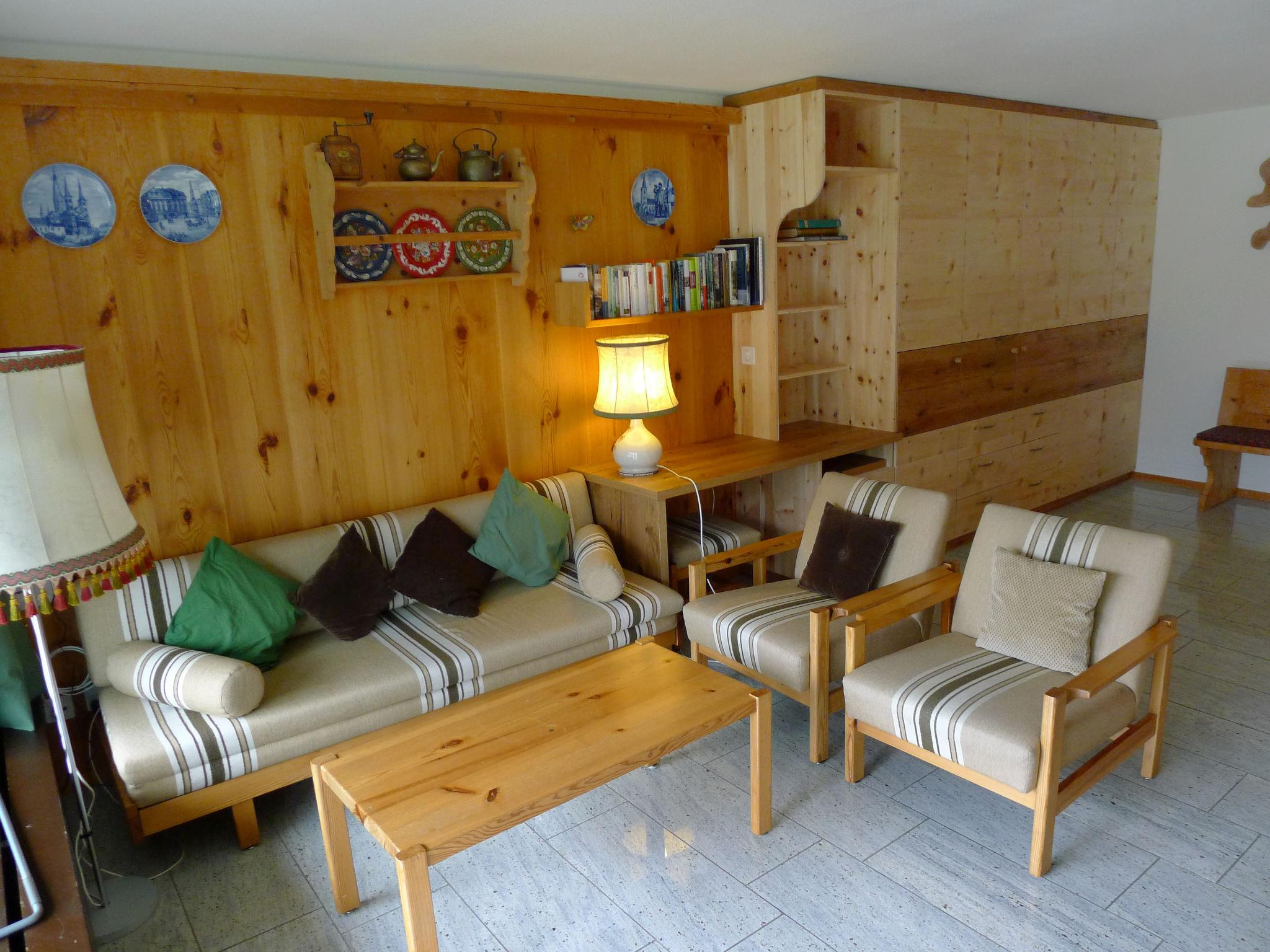 Photo 2 - 1 bedroom Apartment in Disentis/Mustér with swimming pool and garden