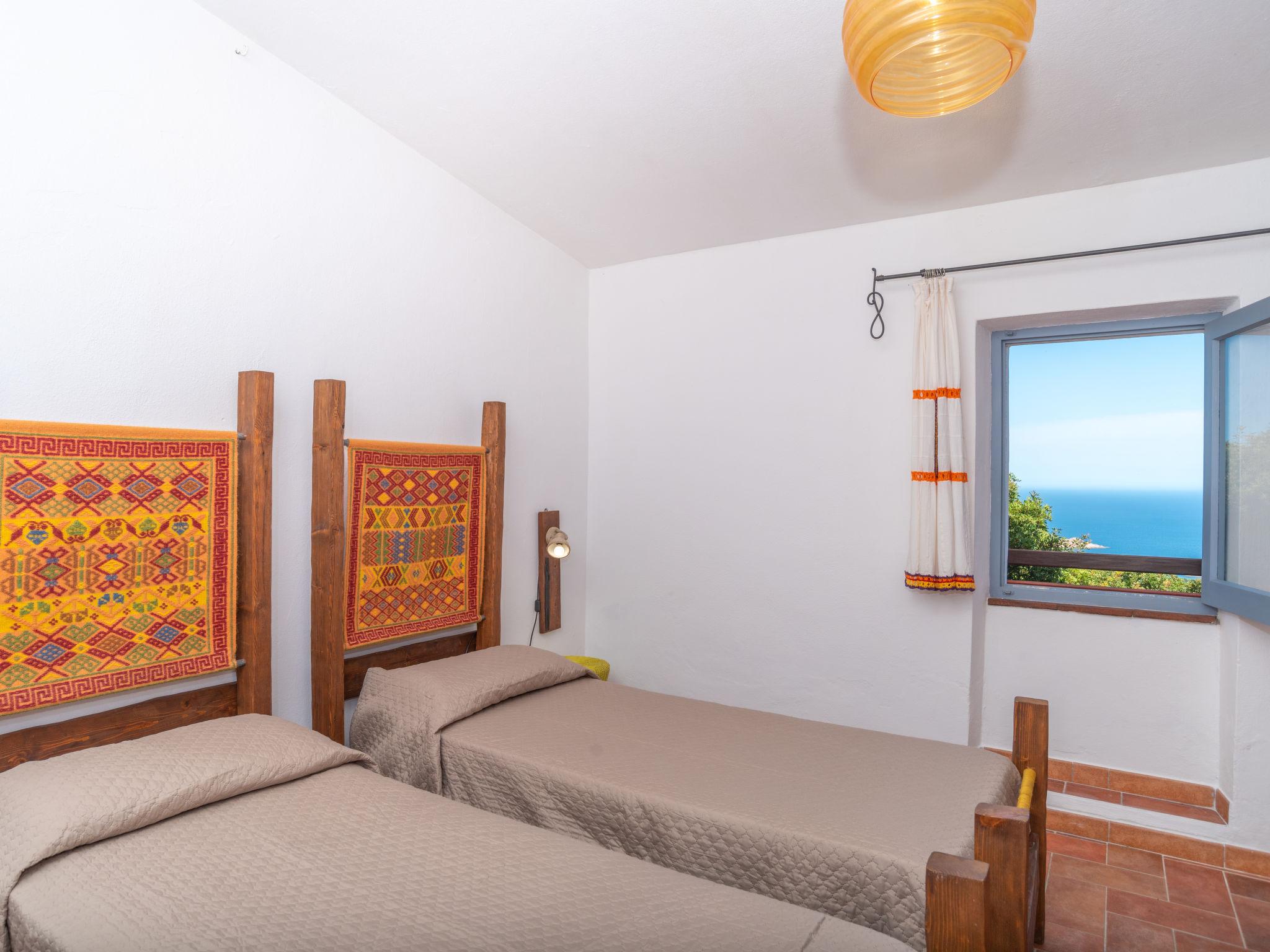 Photo 15 - 5 bedroom House in Trinità d'Agultu e Vignola with private pool and sea view