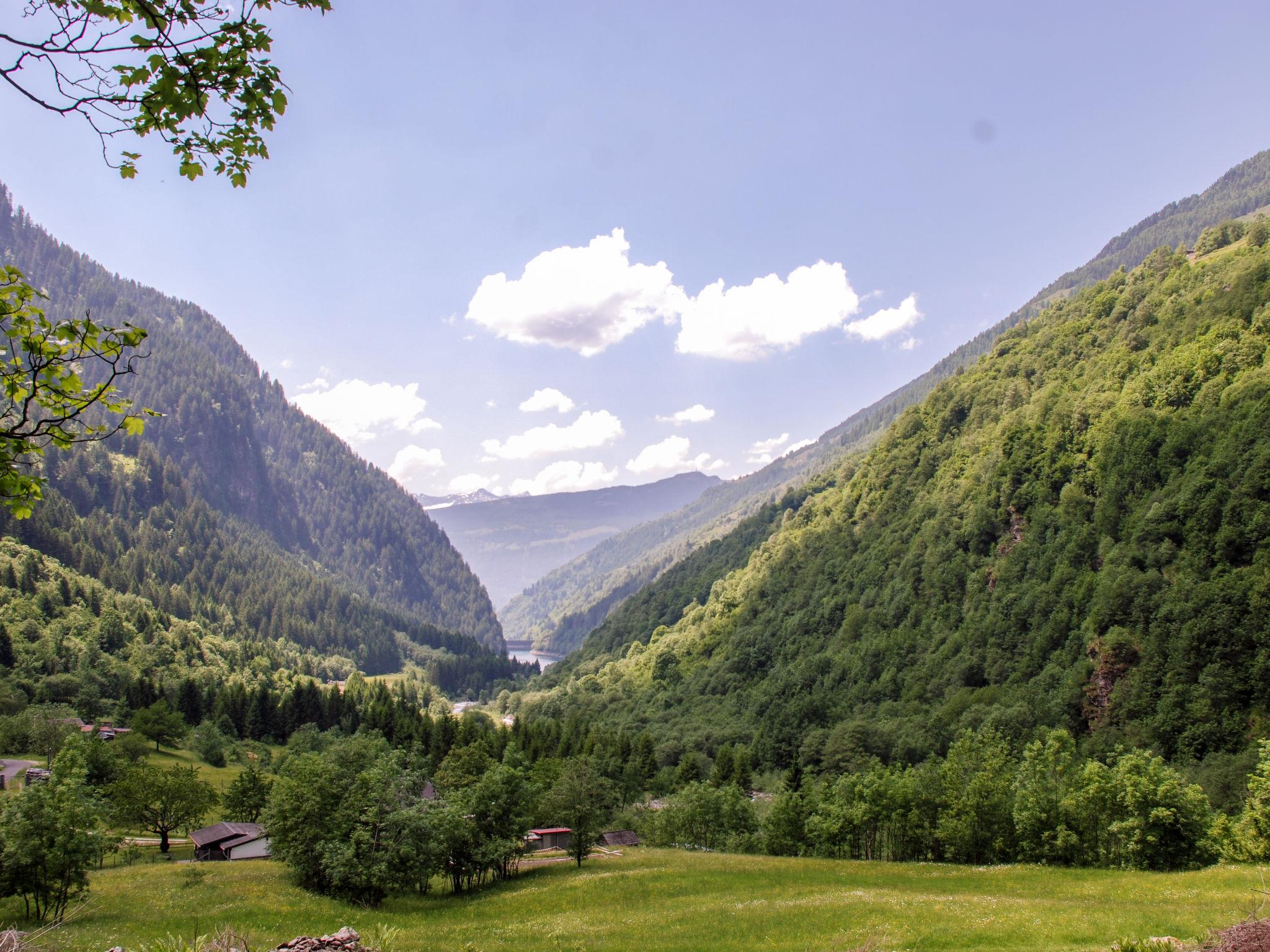 Photo 18 - Maison de 2 chambres à Serravalle avec jardin et vues sur la montagne