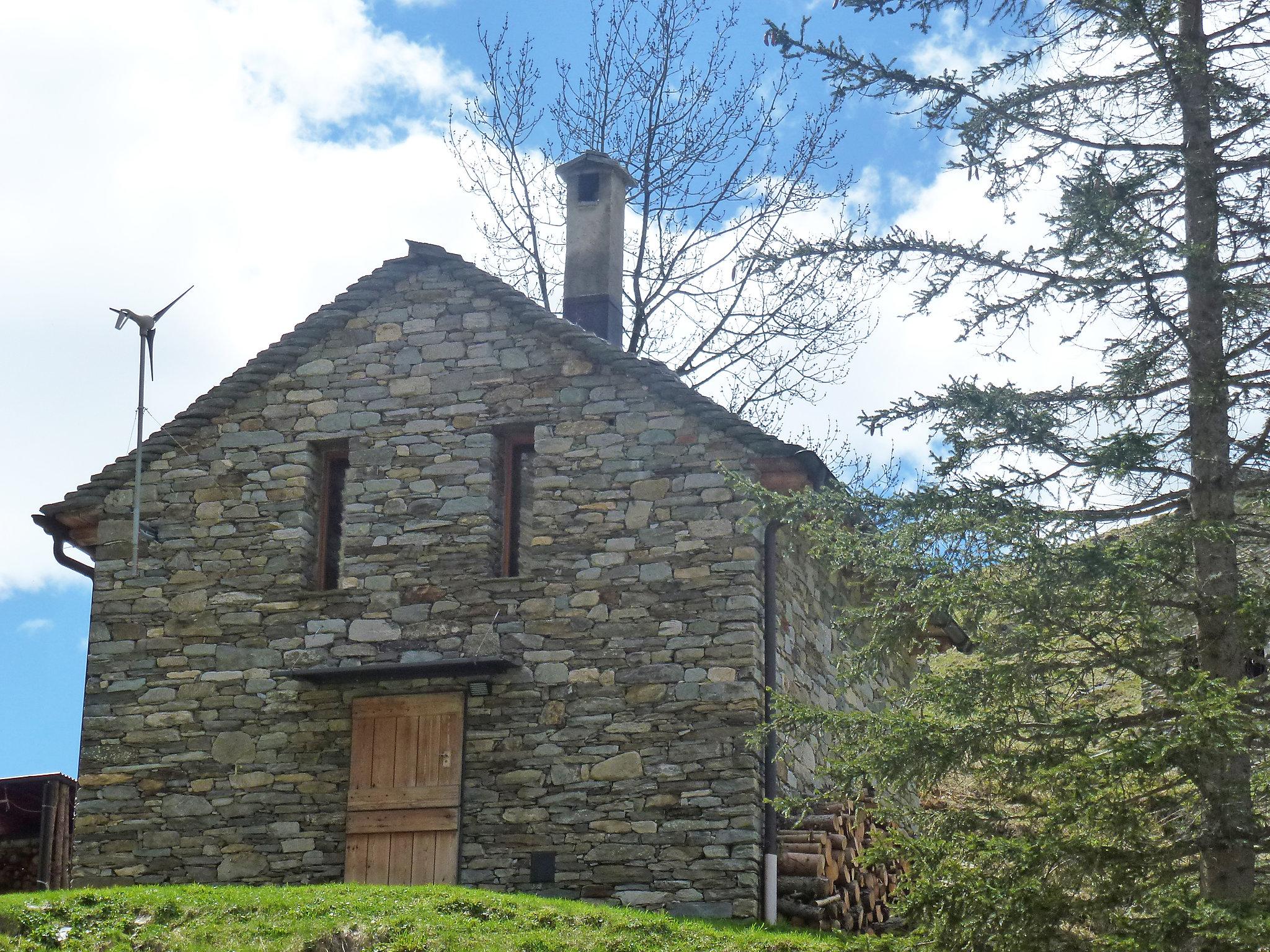 Photo 6 - Maison de 2 chambres à Serravalle avec jardin et vues sur la montagne