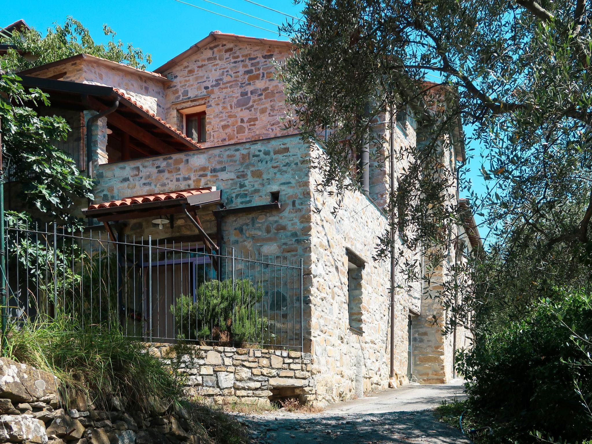 Photo 2 - Maison de 4 chambres à Pontedassio avec terrasse