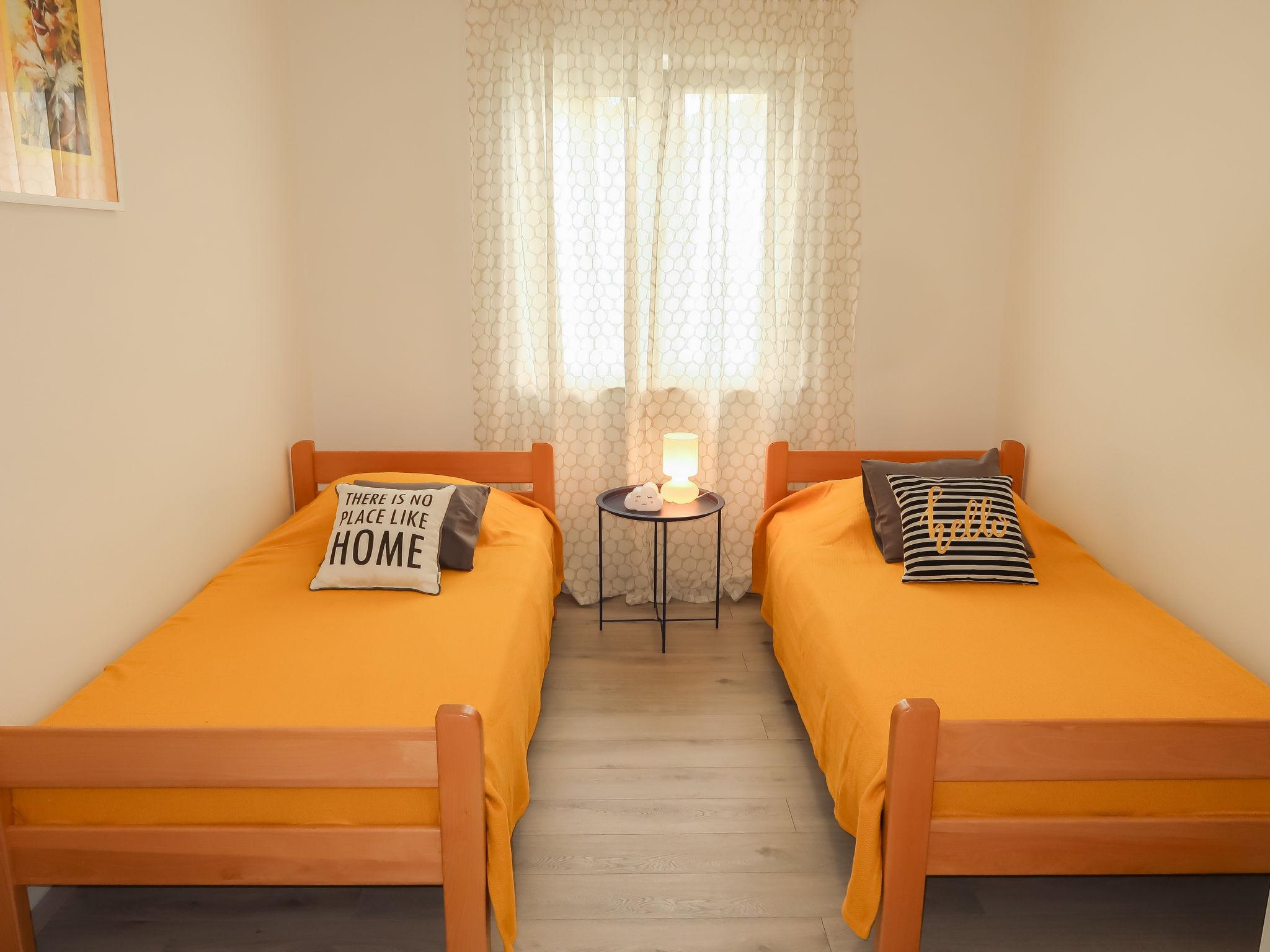 Foto 14 - Appartamento con 2 camere da letto a Labin con vista mare
