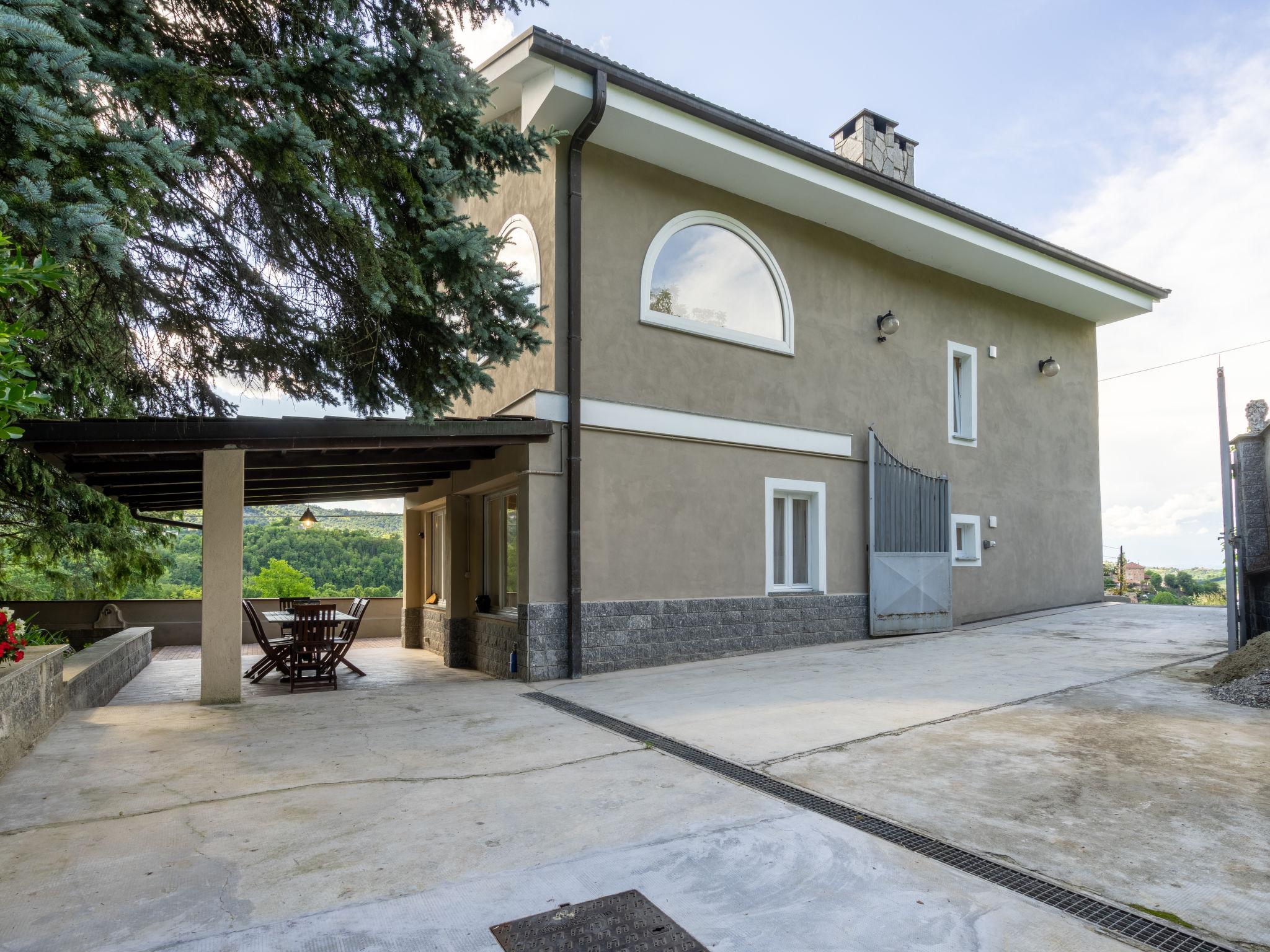 Photo 1 - Maison de 3 chambres à Casalborgone avec jardin et terrasse