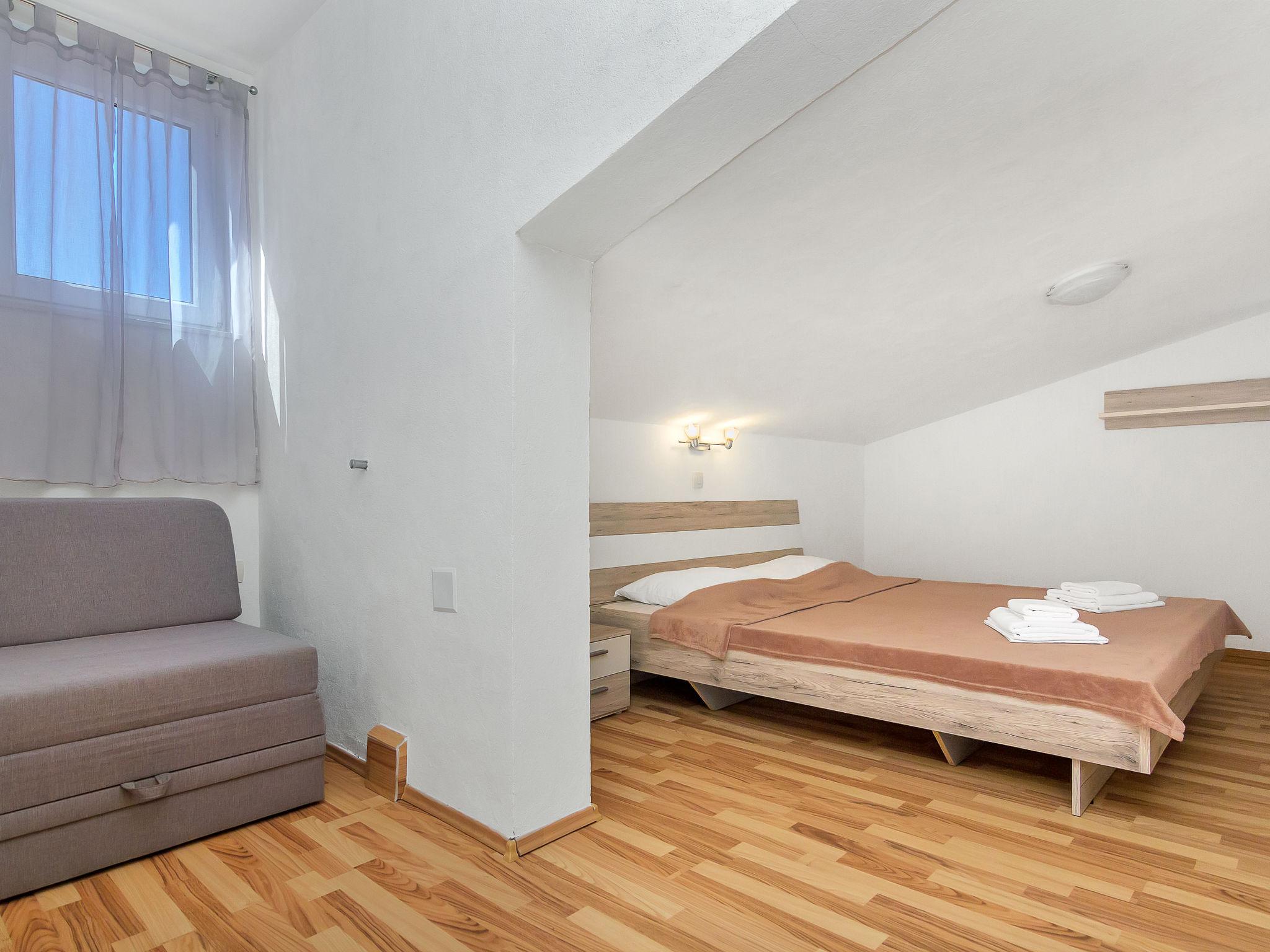 Foto 7 - Appartamento con 2 camere da letto a Jelsa con terrazza e vista mare