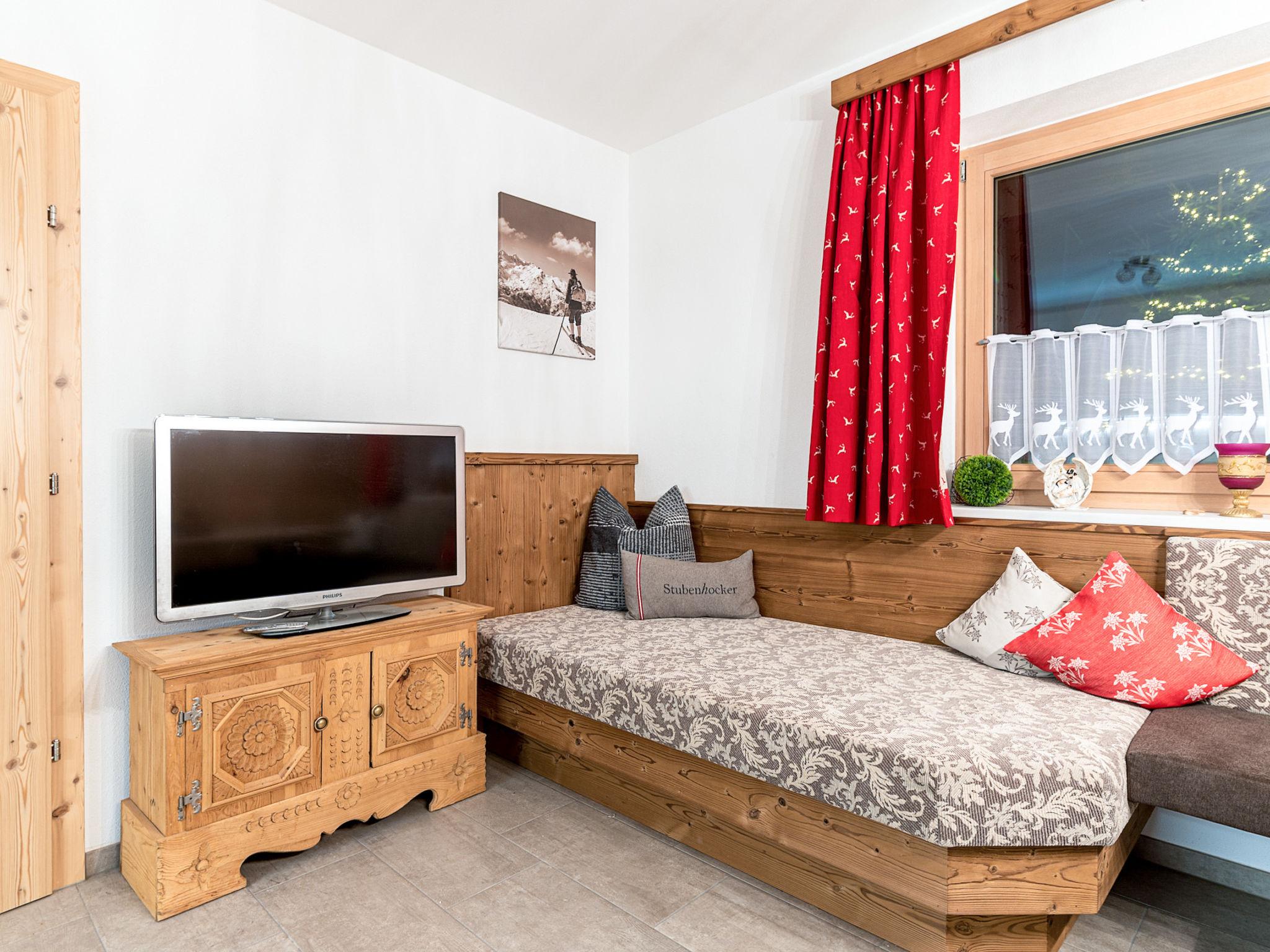 Foto 4 - Appartamento con 2 camere da letto a Schwendau con giardino e vista sulle montagne