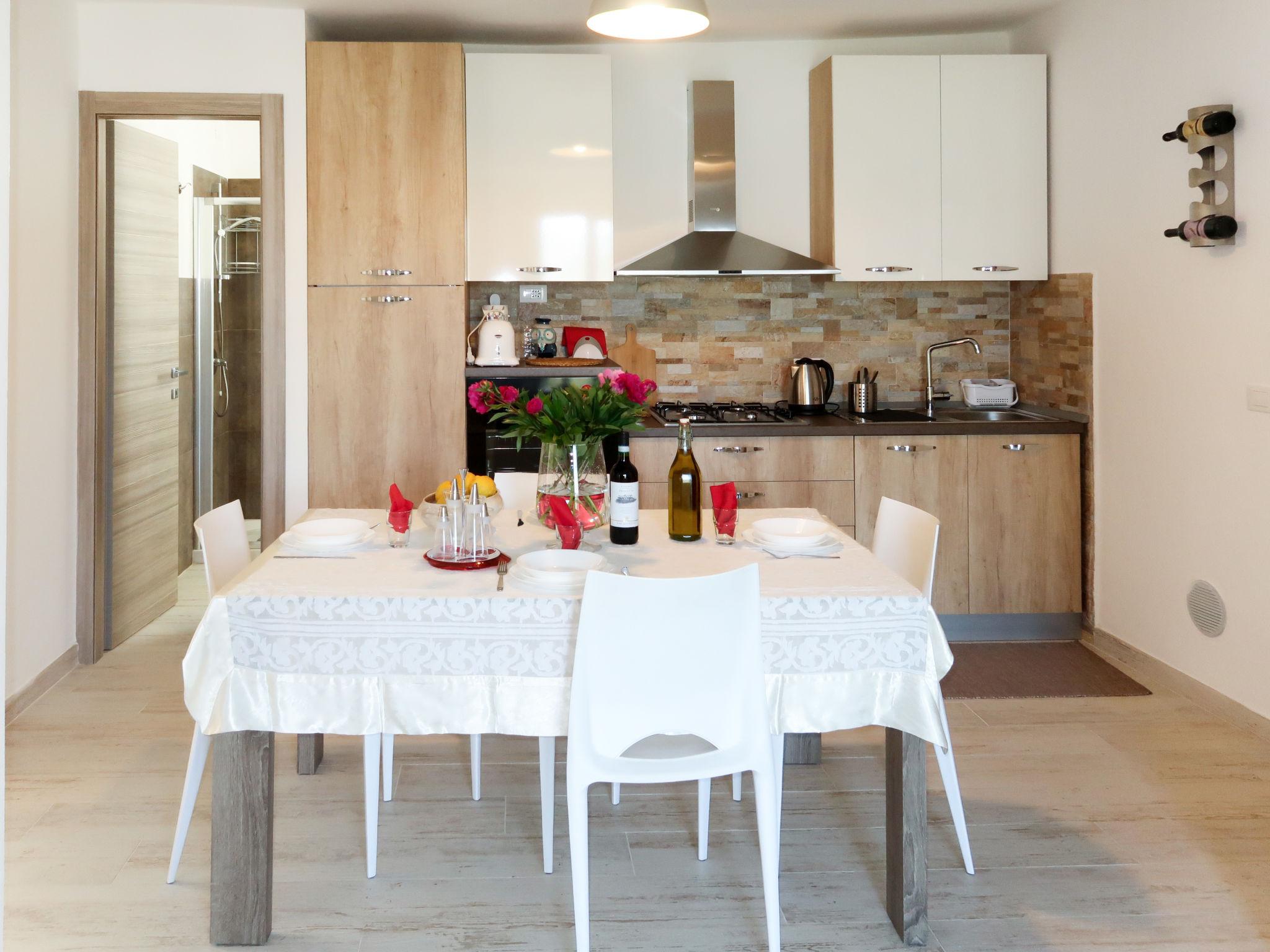 Foto 6 - Apartment mit 2 Schlafzimmern in Villanova d'Albenga mit garten und blick aufs meer