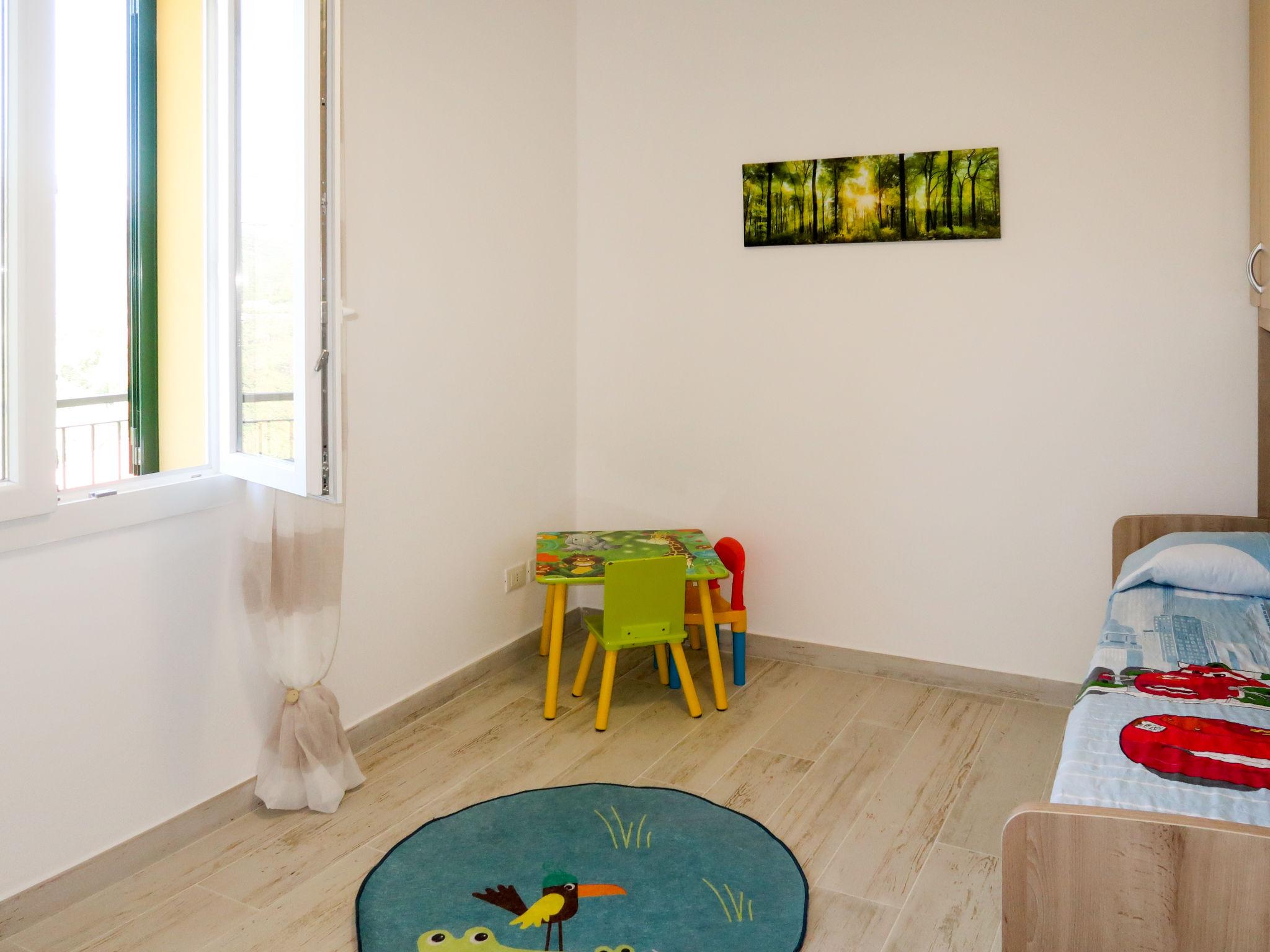 Photo 13 - Appartement de 2 chambres à Villanova d'Albenga avec jardin et vues à la mer