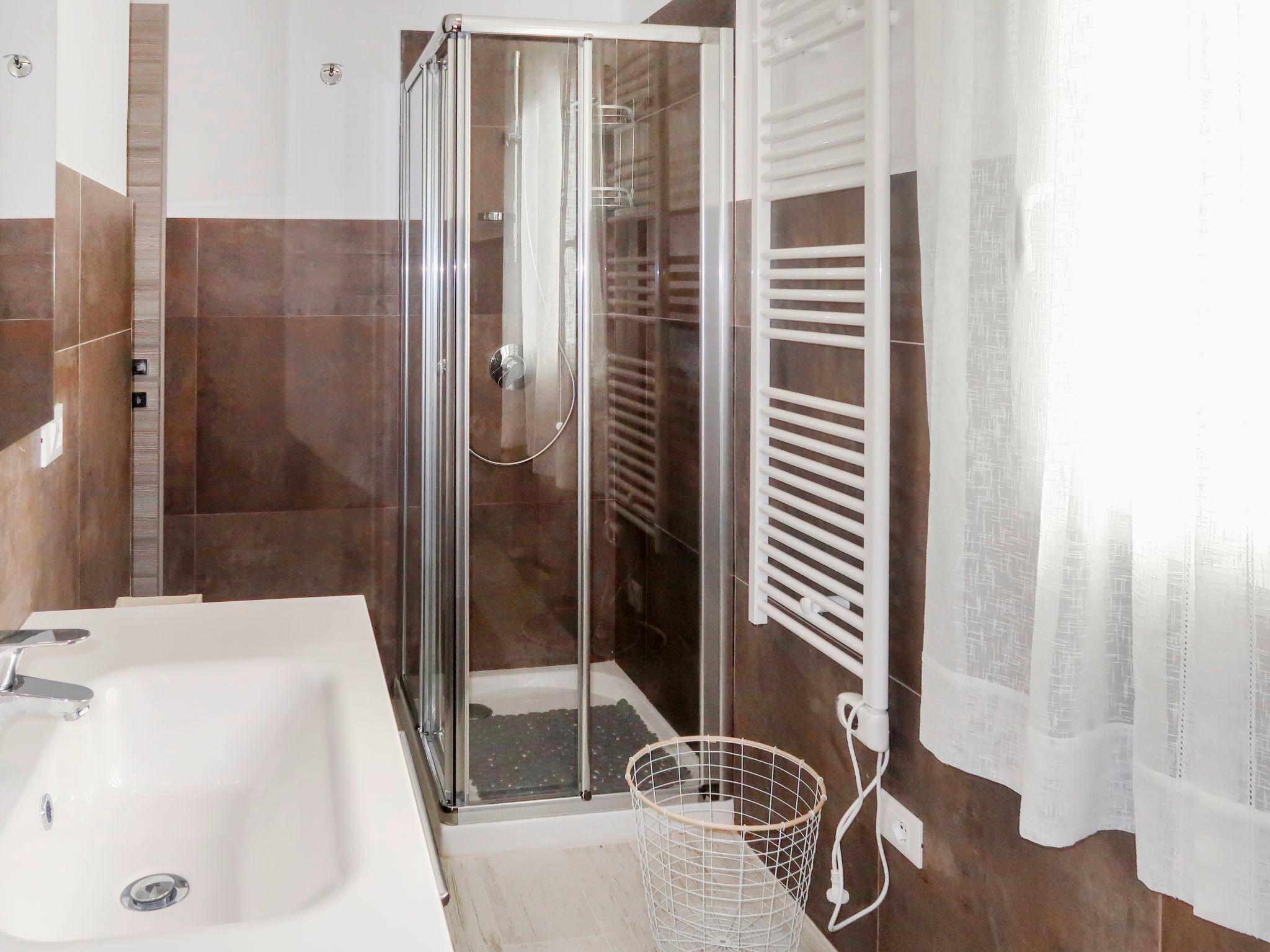 Foto 15 - Appartamento con 2 camere da letto a Villanova d'Albenga con giardino e vista mare