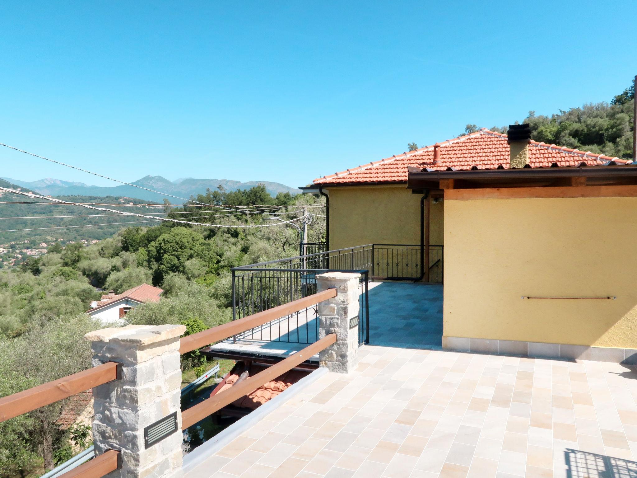 Photo 1 - Appartement de 2 chambres à Villanova d'Albenga avec jardin et vues à la mer