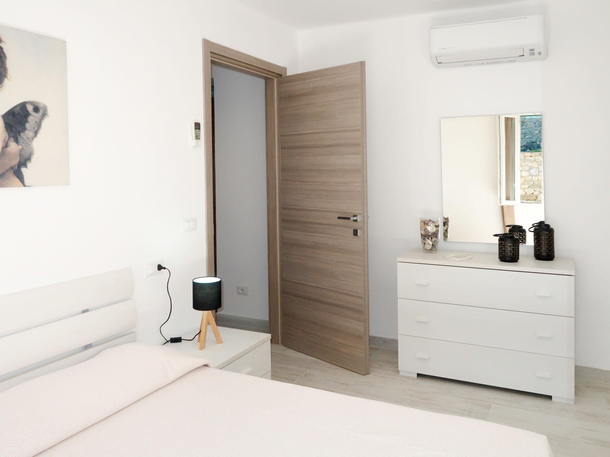 Foto 11 - Apartment mit 2 Schlafzimmern in Villanova d'Albenga mit garten und blick aufs meer