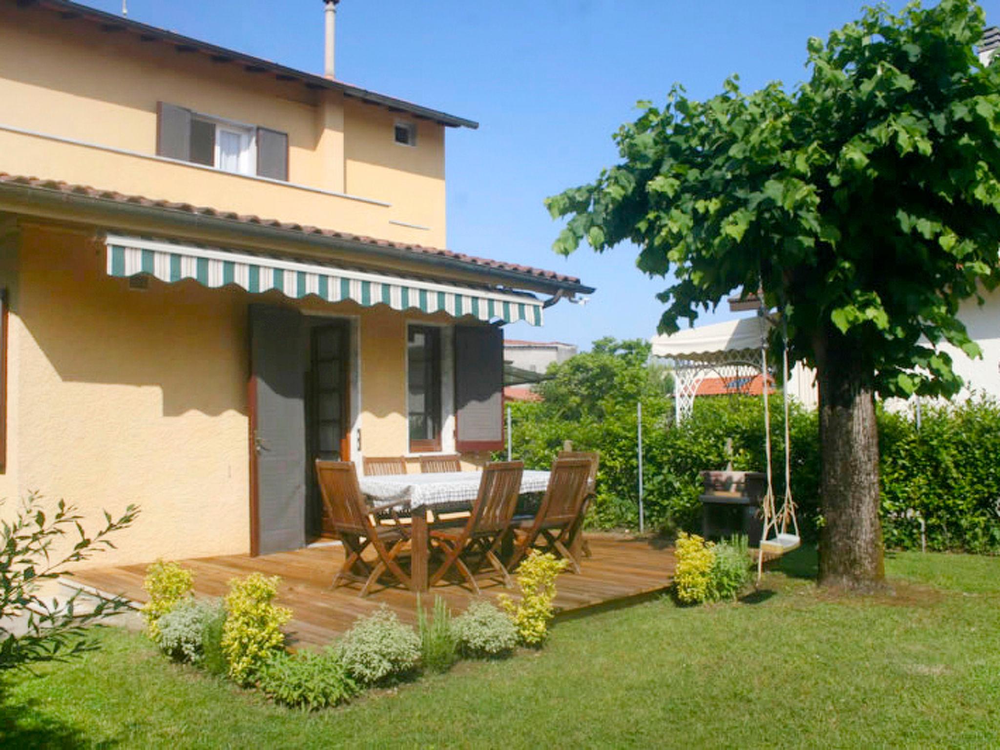 Photo 24 - Maison de 3 chambres à Forte dei Marmi avec jardin et vues à la mer