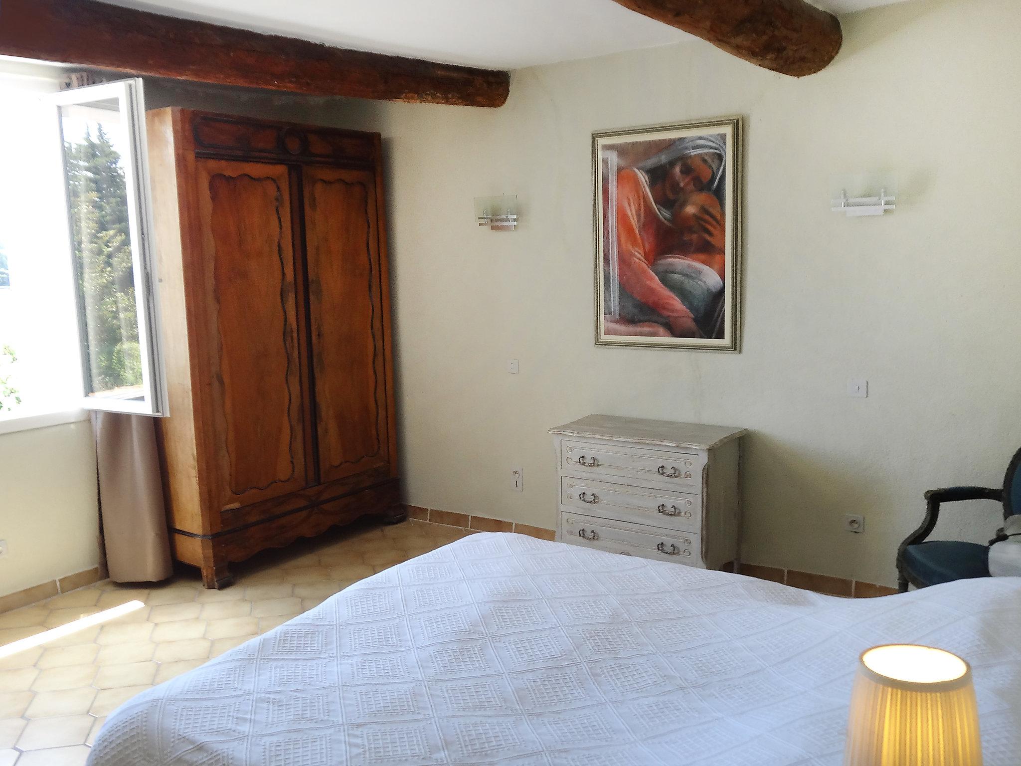 Photo 12 - 4 bedroom House in Pernes-les-Fontaines with private pool and garden