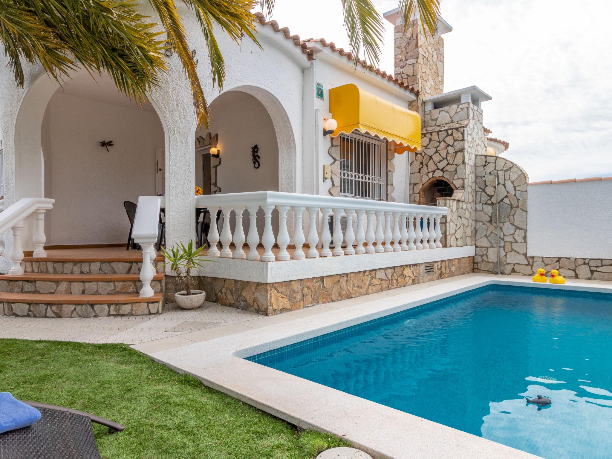 Photo 25 - Maison de 2 chambres à Castelló d'Empúries avec piscine privée et vues à la mer