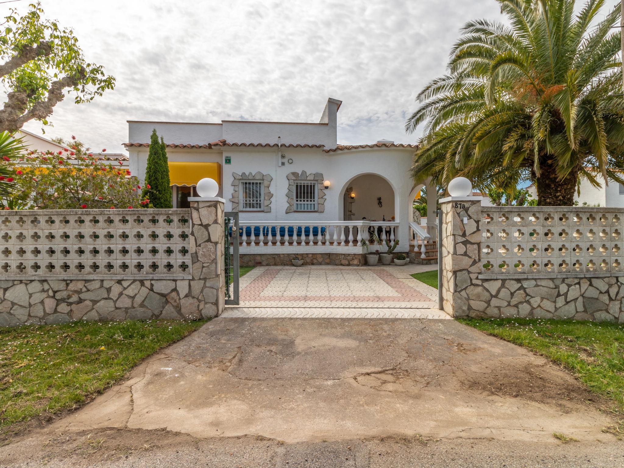 Foto 23 - Casa de 2 quartos em Castelló d'Empúries com piscina privada e vistas do mar