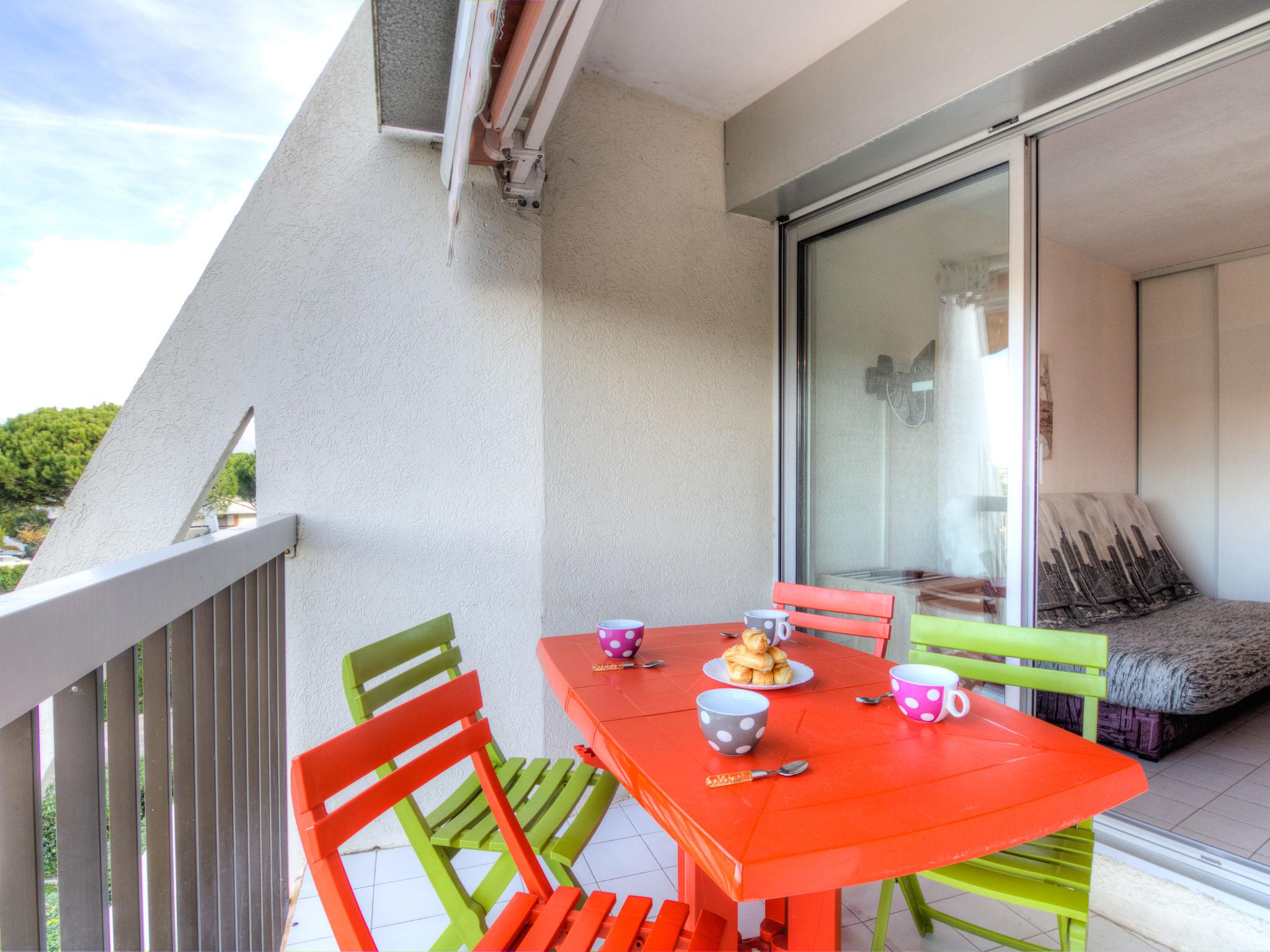 Photo 15 - 1 bedroom Apartment in La Grande-Motte with swimming pool and garden