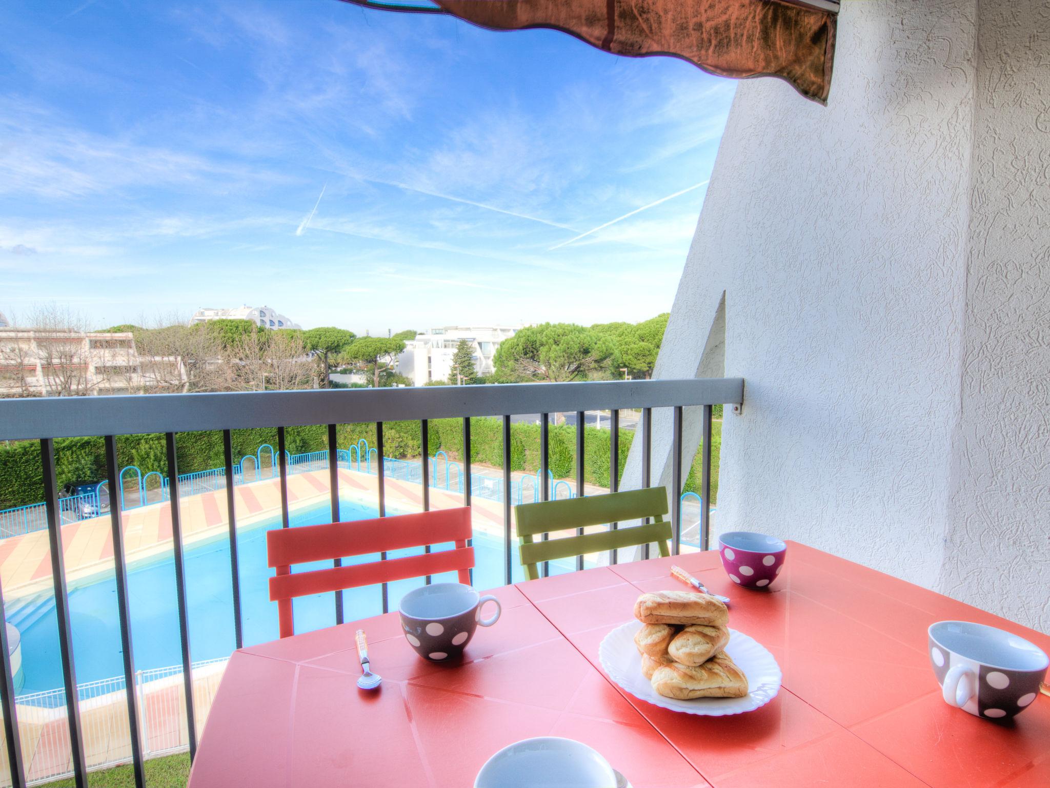 Foto 16 - Appartamento con 1 camera da letto a La Grande-Motte con piscina e vista mare