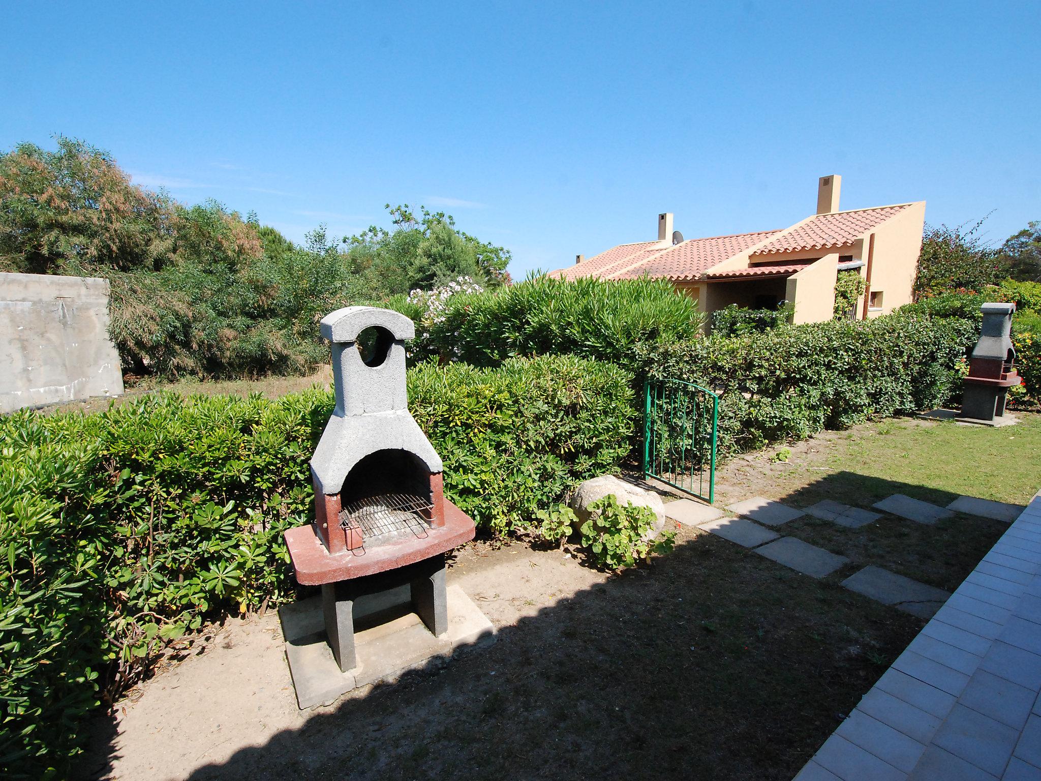 Photo 2 - 2 bedroom Apartment in Muravera with garden