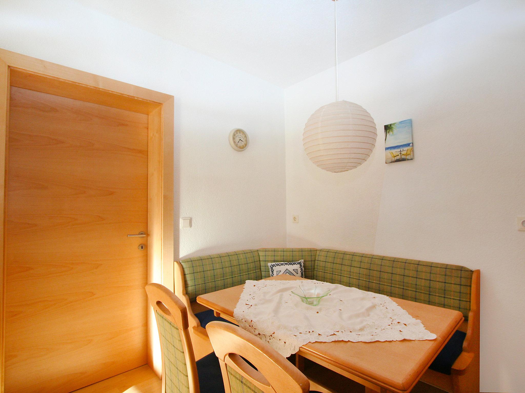 Photo 4 - 2 bedroom Apartment in Nassereith with swimming pool and garden