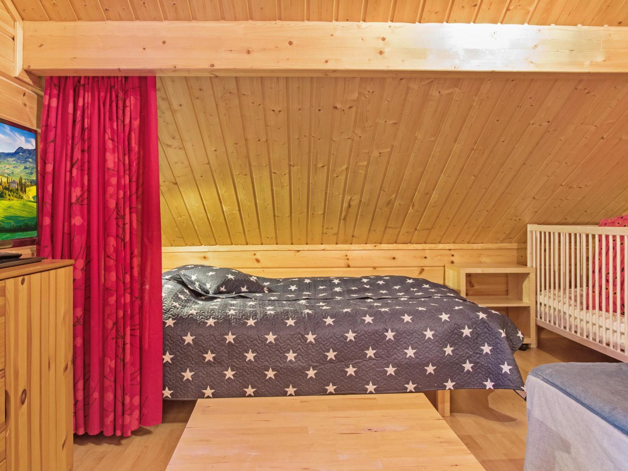 Foto 22 - Haus mit 3 Schlafzimmern in Kolari mit sauna und blick auf die berge