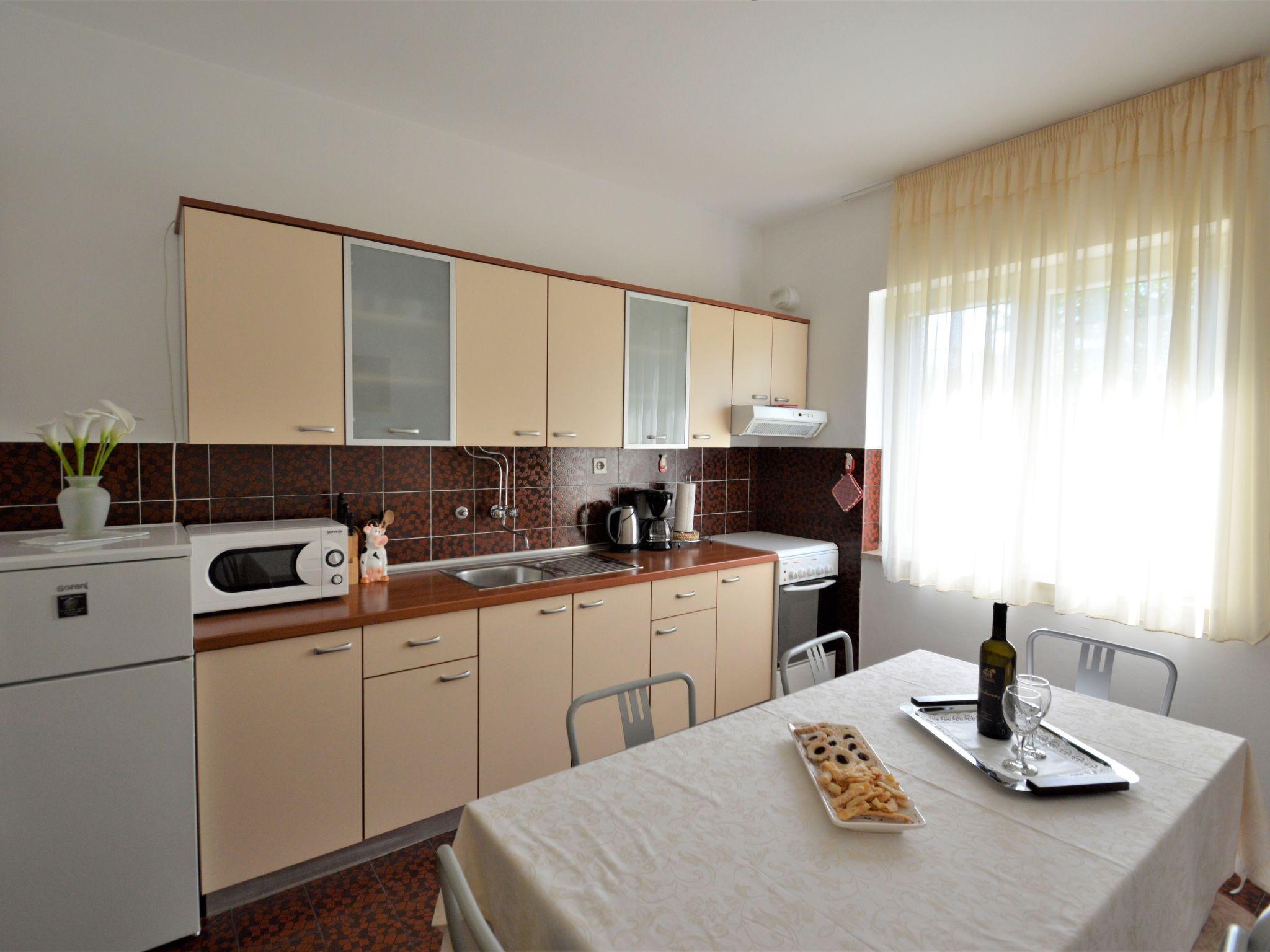 Photo 20 - Appartement de 4 chambres à Marčana avec terrasse et vues à la mer