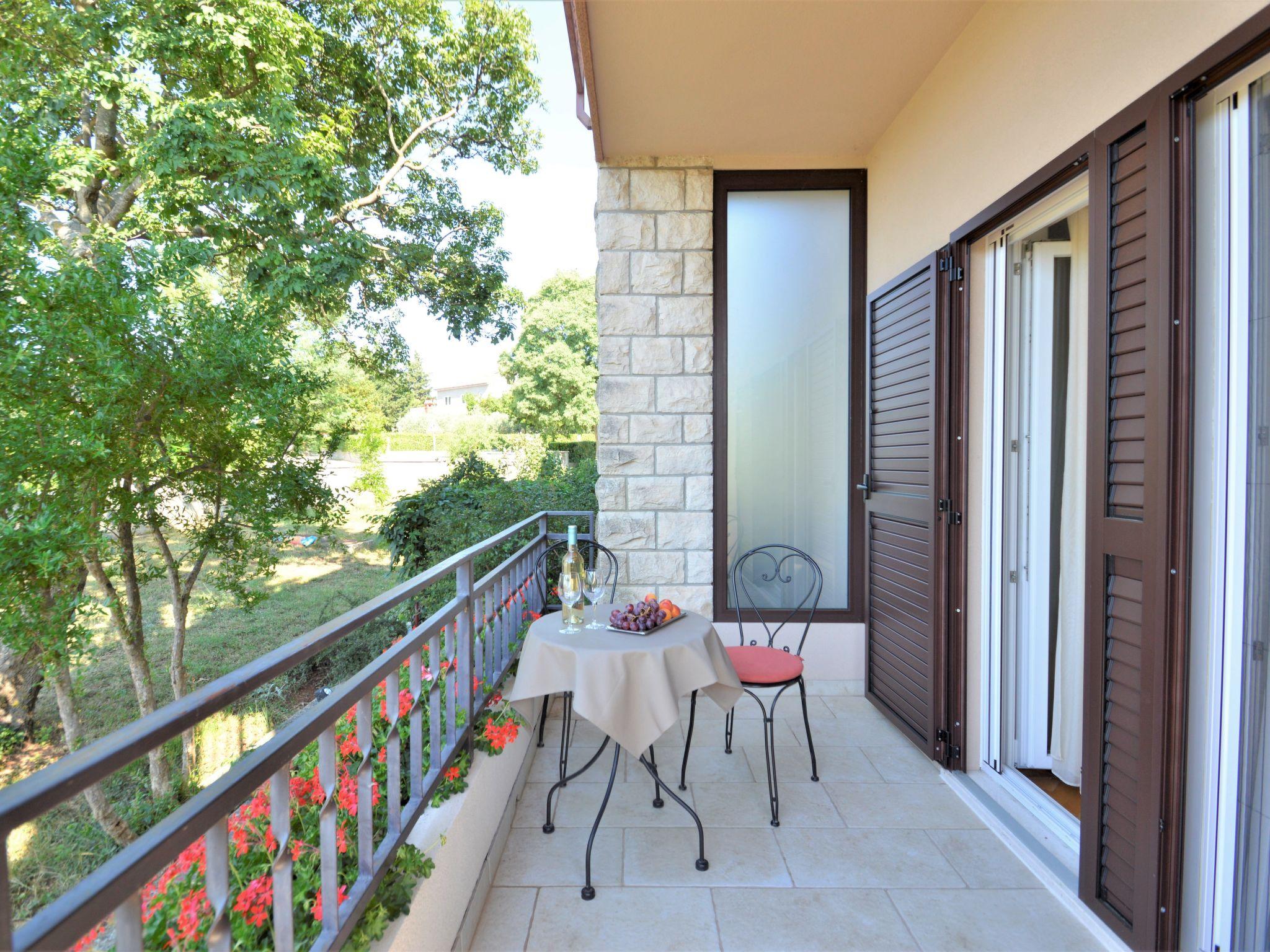 Foto 10 - Apartment mit 4 Schlafzimmern in Marčana mit terrasse und blick aufs meer