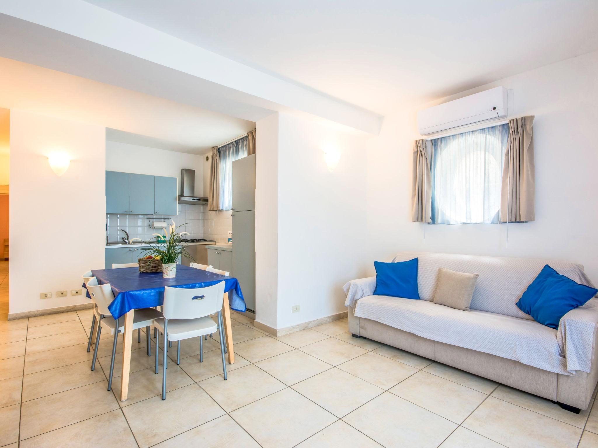Foto 5 - Apartamento de 2 habitaciones en San Vincenzo con piscina y vistas al mar