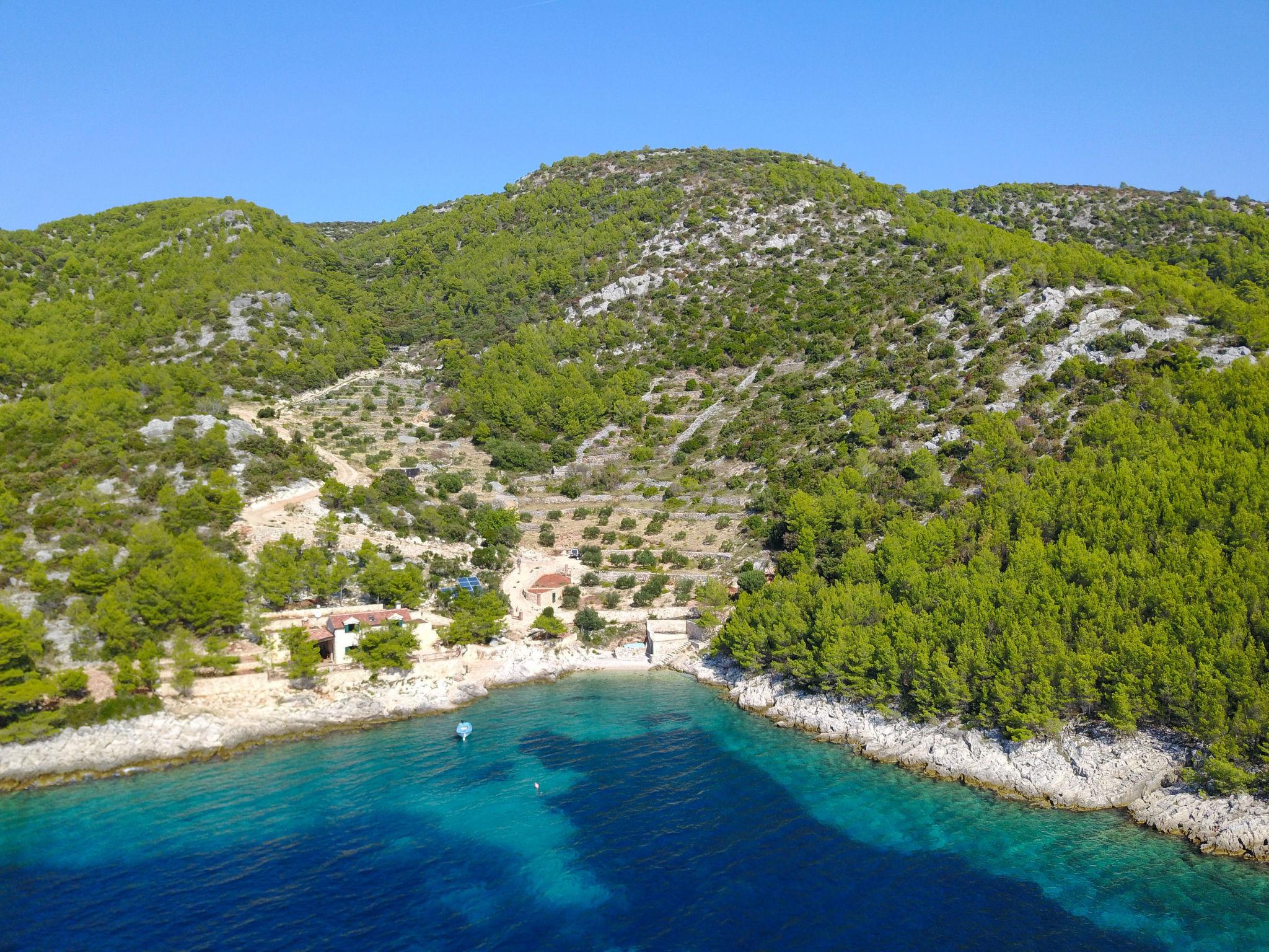 Photo 23 - Maison de 2 chambres à Jelsa avec terrasse et vues à la mer