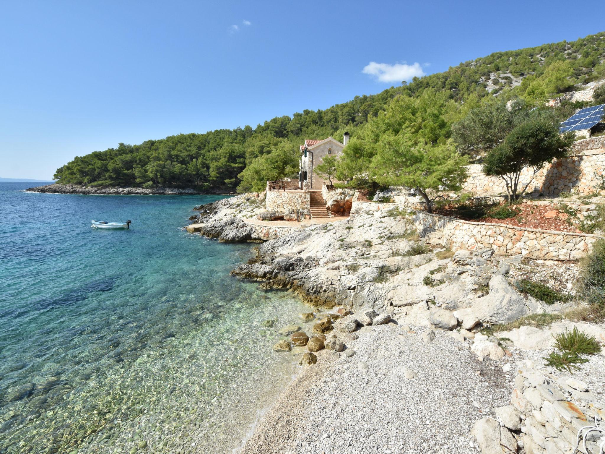 Photo 35 - Maison de 2 chambres à Jelsa avec terrasse et vues à la mer