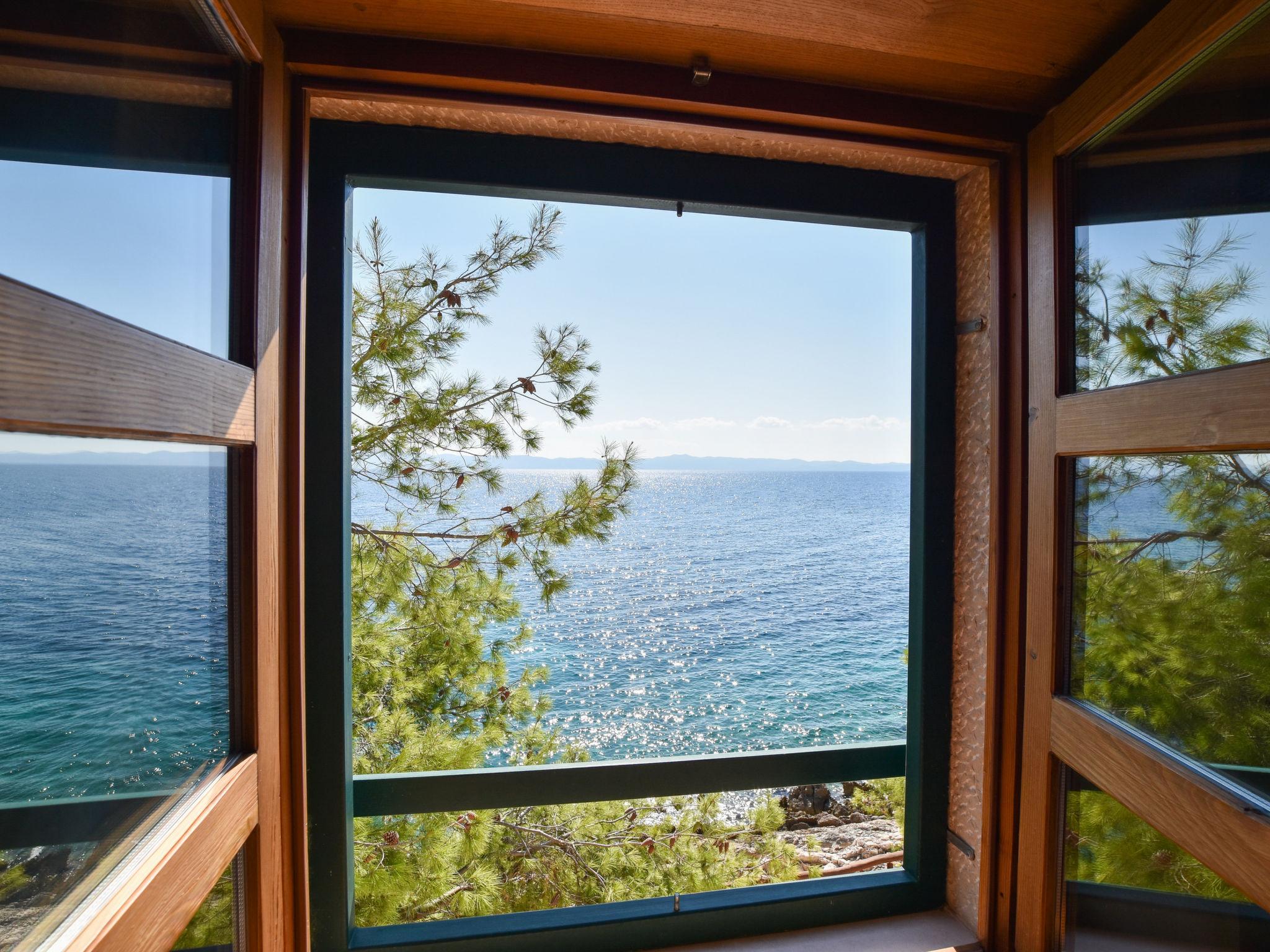 Photo 4 - Maison de 2 chambres à Jelsa avec terrasse et vues à la mer