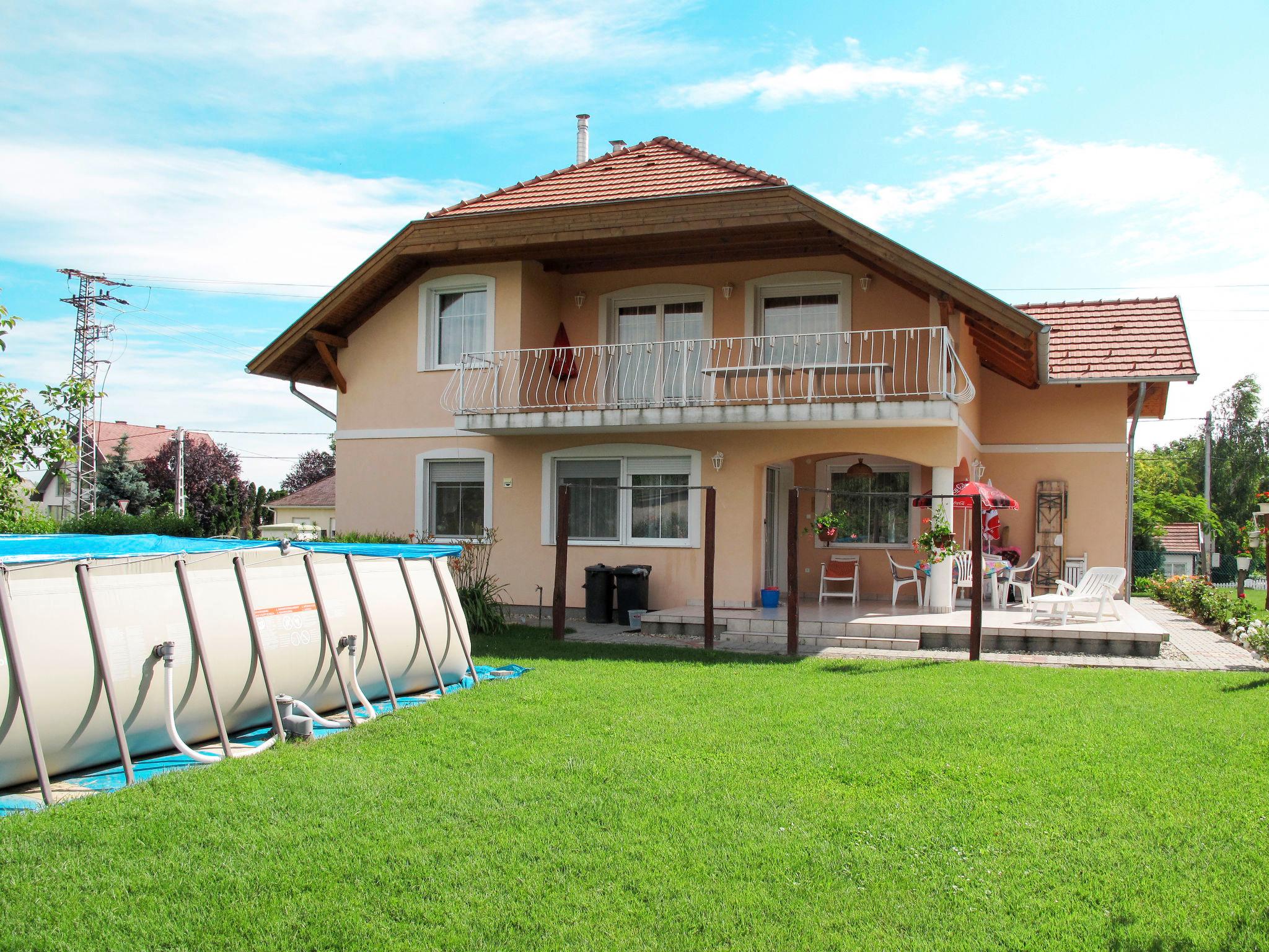Photo 1 - Maison de 2 chambres à Kőröshegy avec piscine privée et vues à la mer