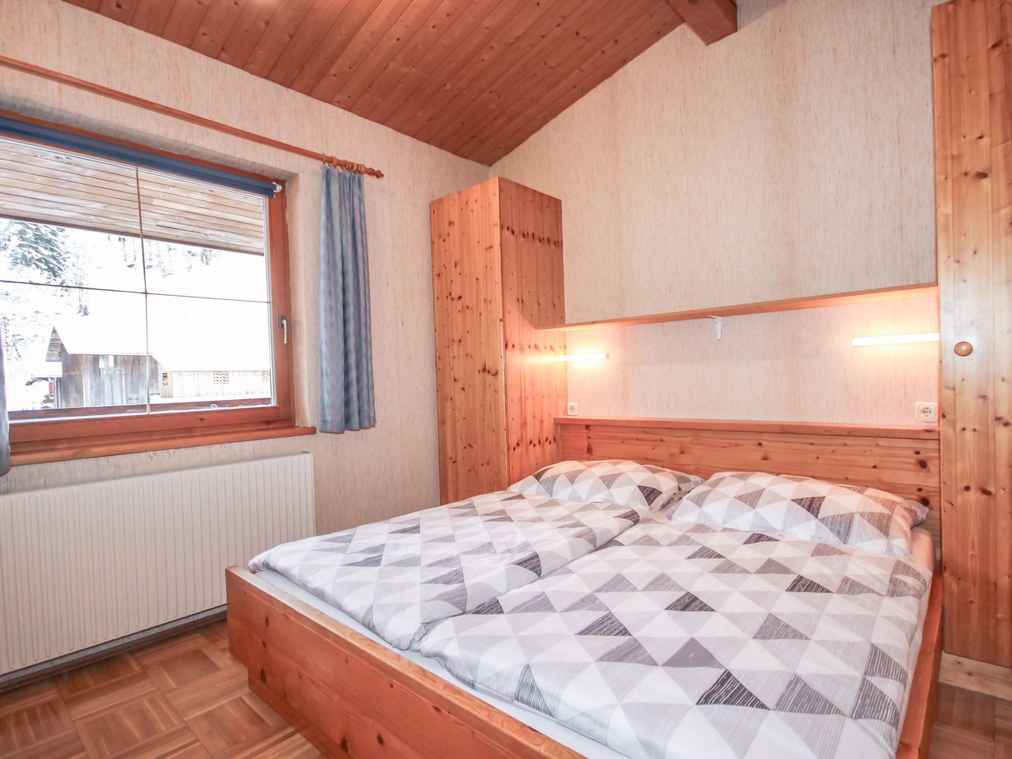 Foto 4 - Appartamento con 2 camere da letto a Vandans con giardino e vista sulle montagne