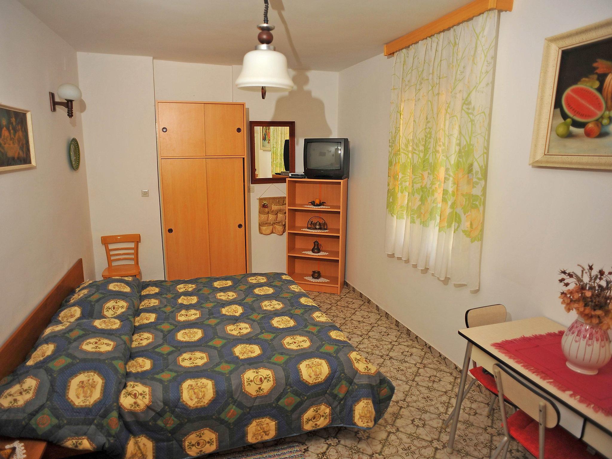 Foto 7 - Apartamento en Sutivan con terraza y vistas al mar
