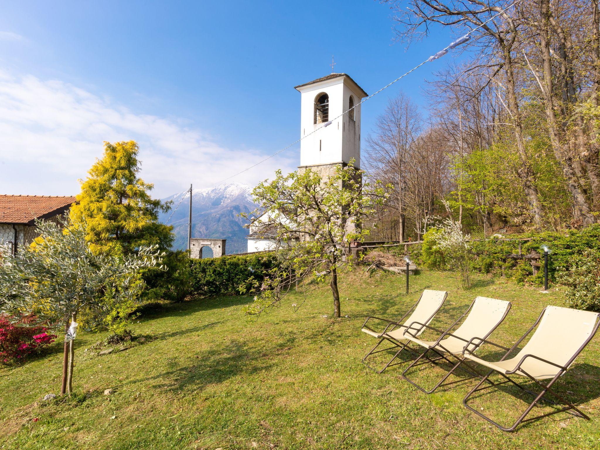 Foto 25 - Casa de 2 habitaciones en Gravedona ed Uniti con jardín y vistas a la montaña