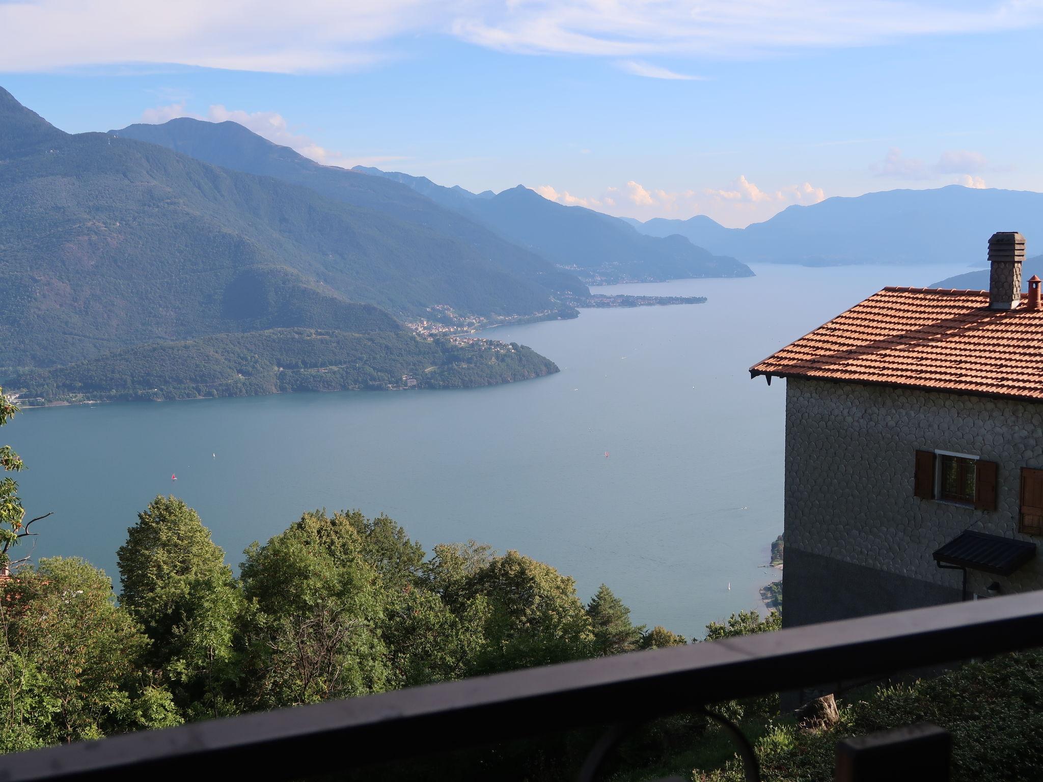 Photo 22 - Maison de 2 chambres à Gravedona ed Uniti avec jardin et vues sur la montagne