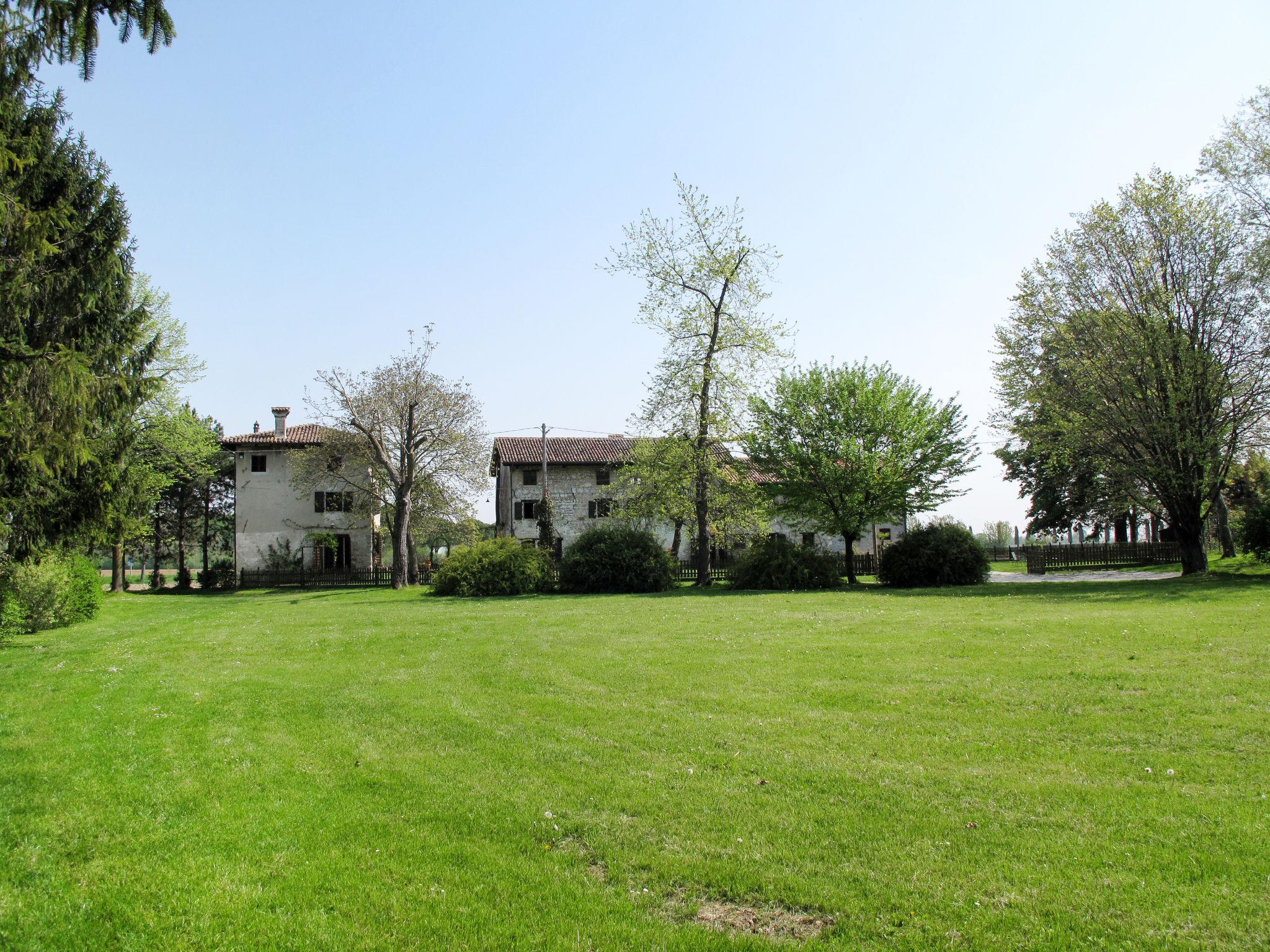 Foto 21 - Apartamento de 1 habitación en Cervignano del Friuli con jardín