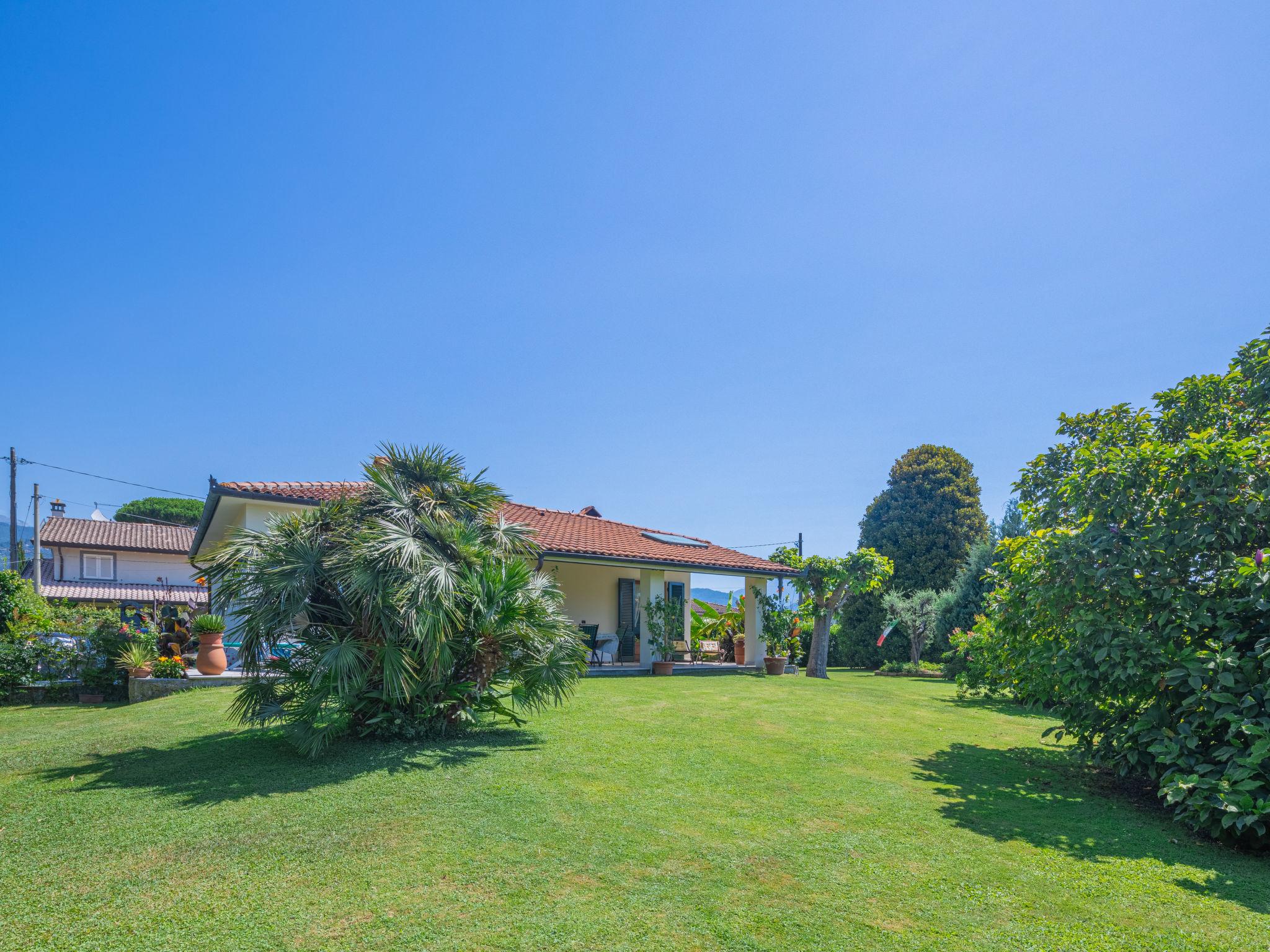 Foto 5 - Casa de 3 habitaciones en Pietrasanta con jardín y vistas al mar