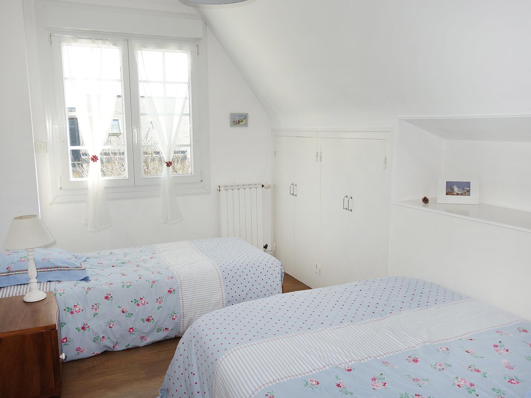 Foto 15 - Casa con 3 camere da letto a Loctudy con giardino e vista mare